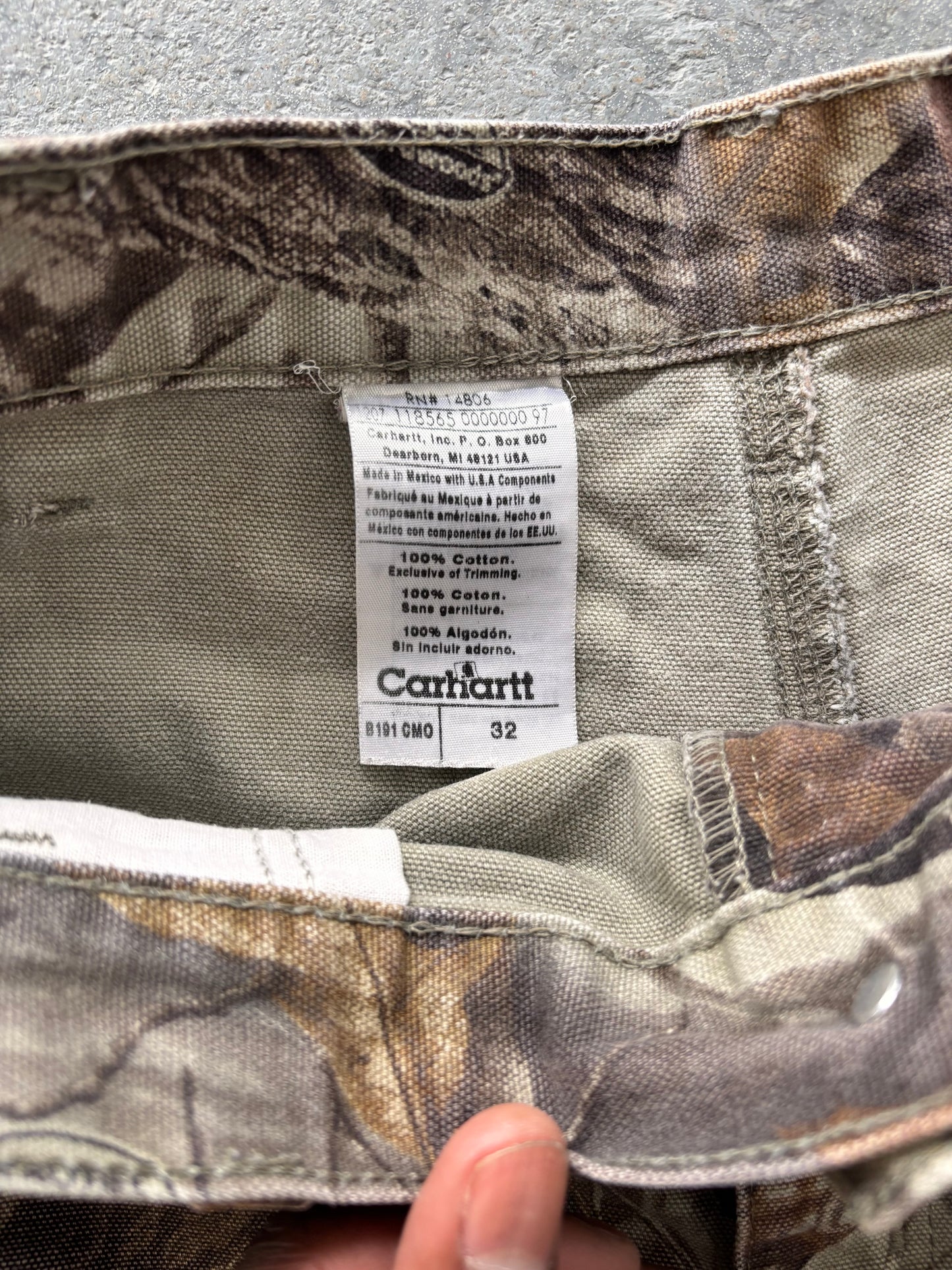 Y2K Carhartt Real tree Carpenter Short - Sz 32