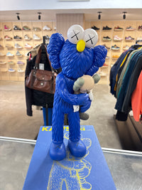 KAWS take Blue