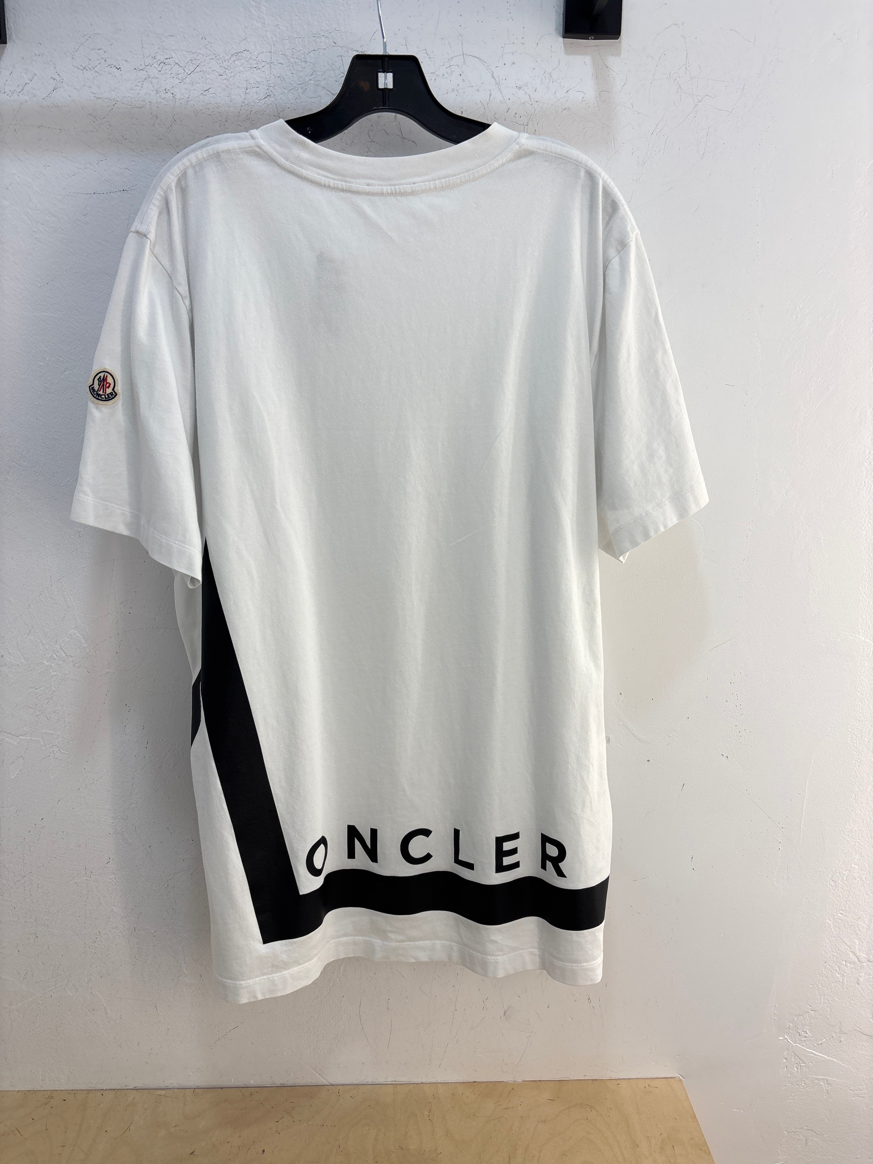 Moncler M White T-shirt - Size XXL