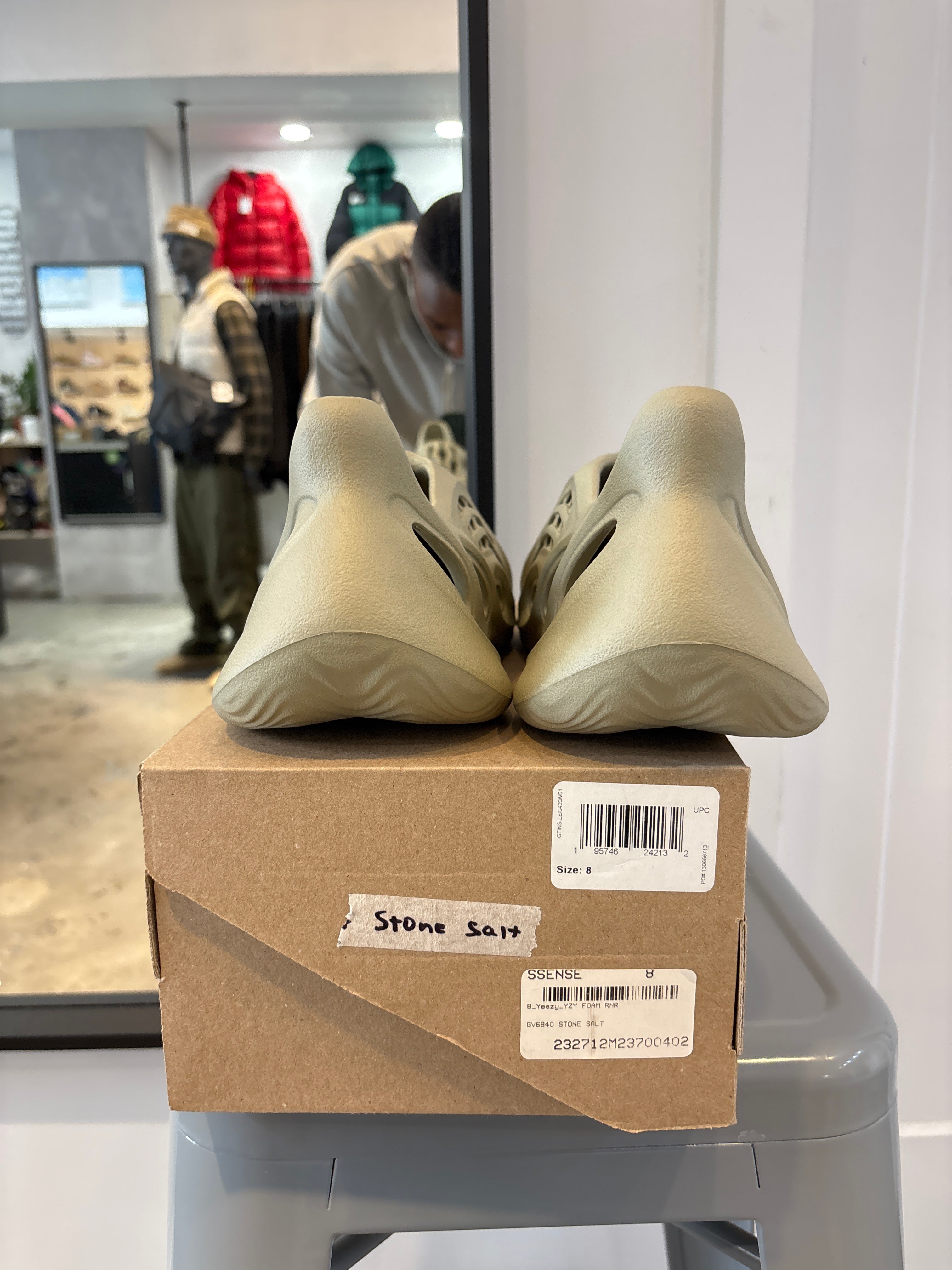 NEW Yeezy Foamrunner Stone Salt - Size 8US