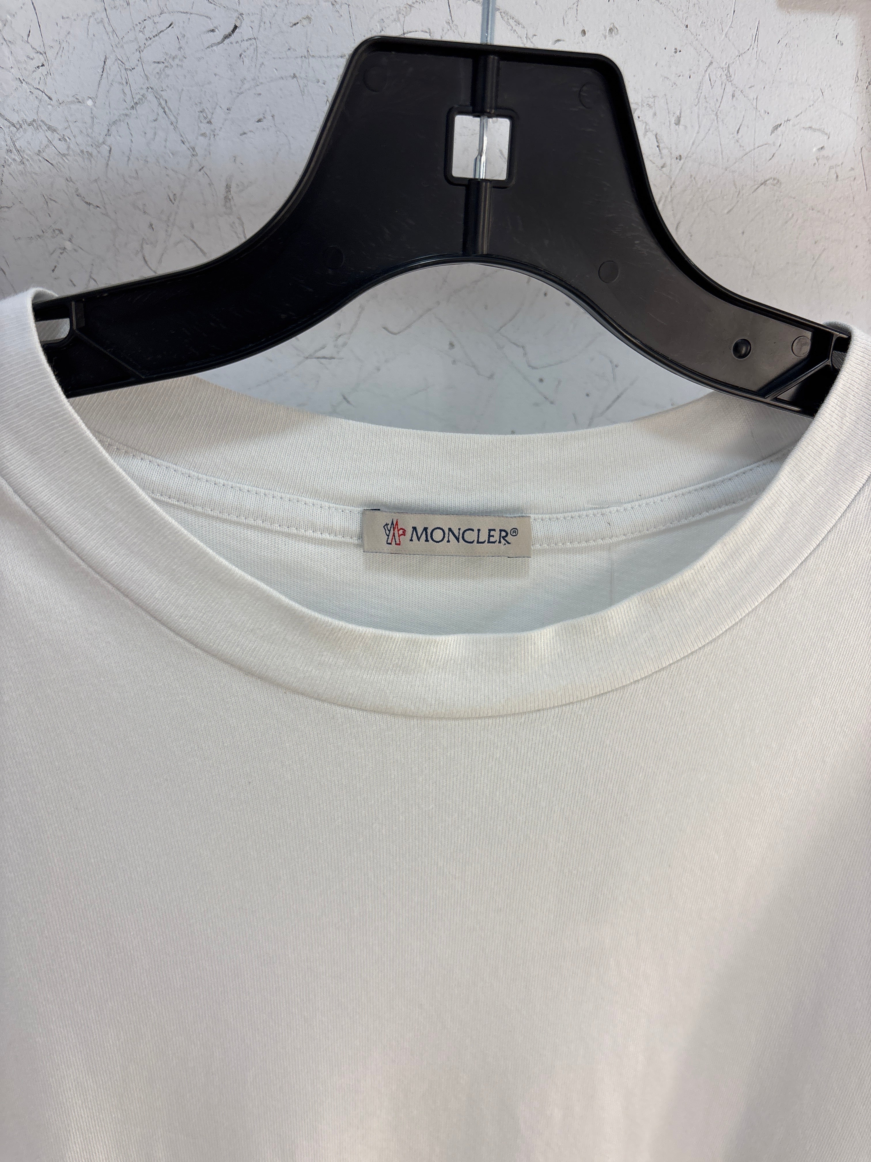 Moncler M White T-shirt - Size XXL
