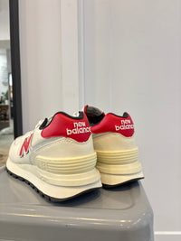 NEW New Balance 574 Angora - 8.5US