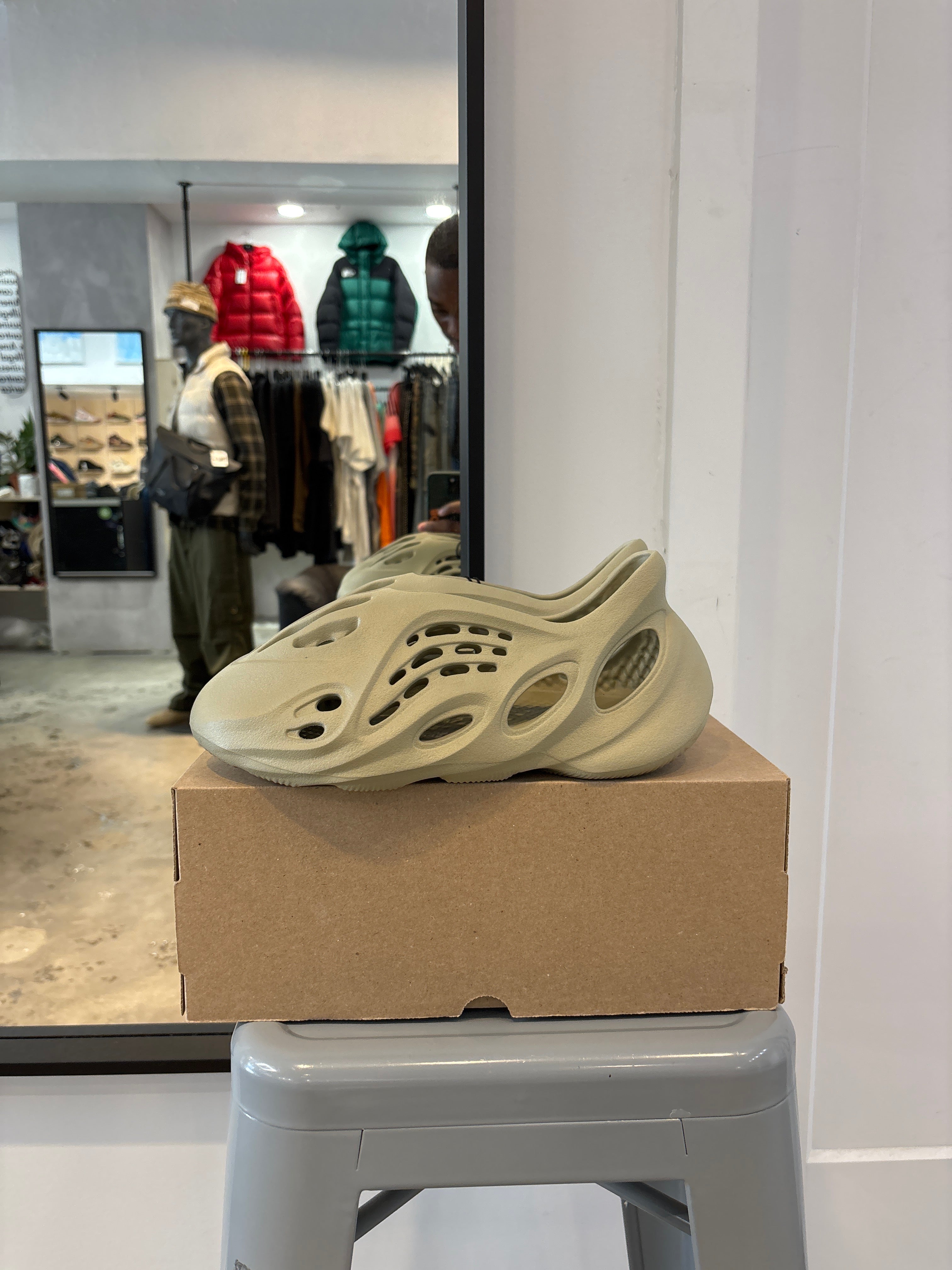 NEW Yeezy Foamrunner Stone Salt - Size 8US