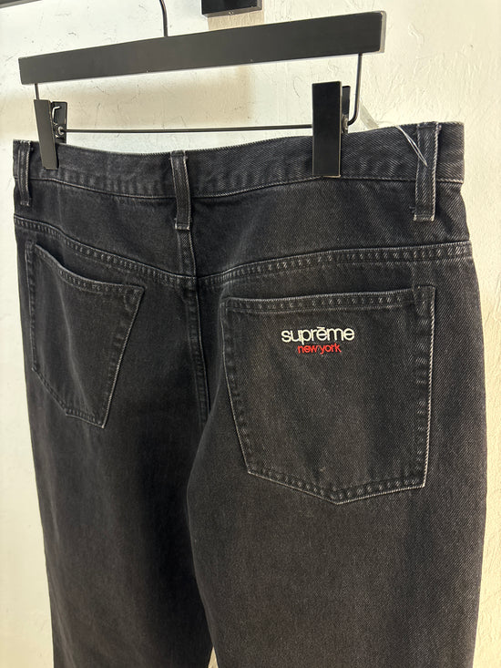 Supreme Script Baggy Denim - Size 32