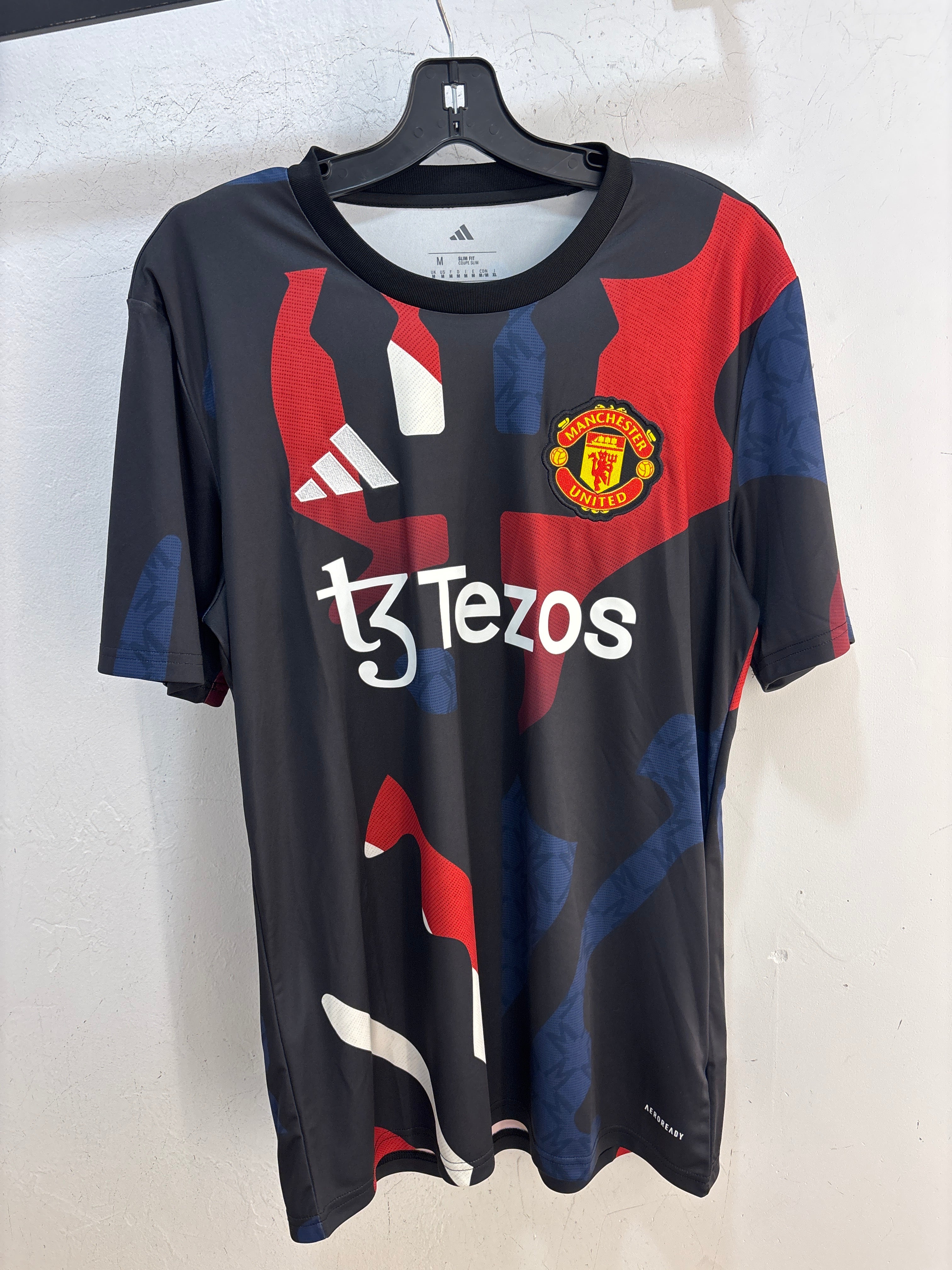 2024 Manchester United Pre
Match Kit - Size M/L