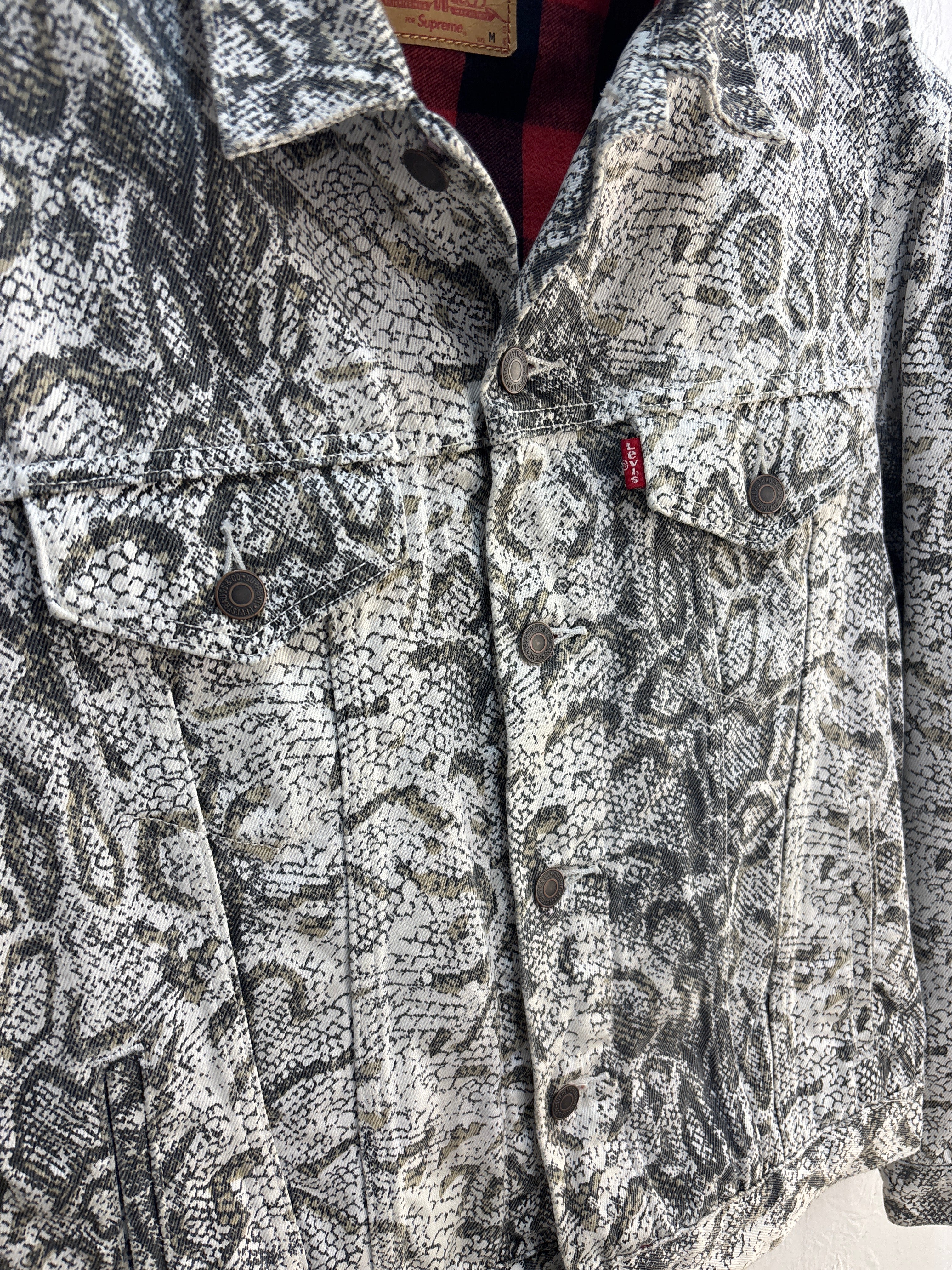 Supreme x Levis Snakeskin Jacket - M