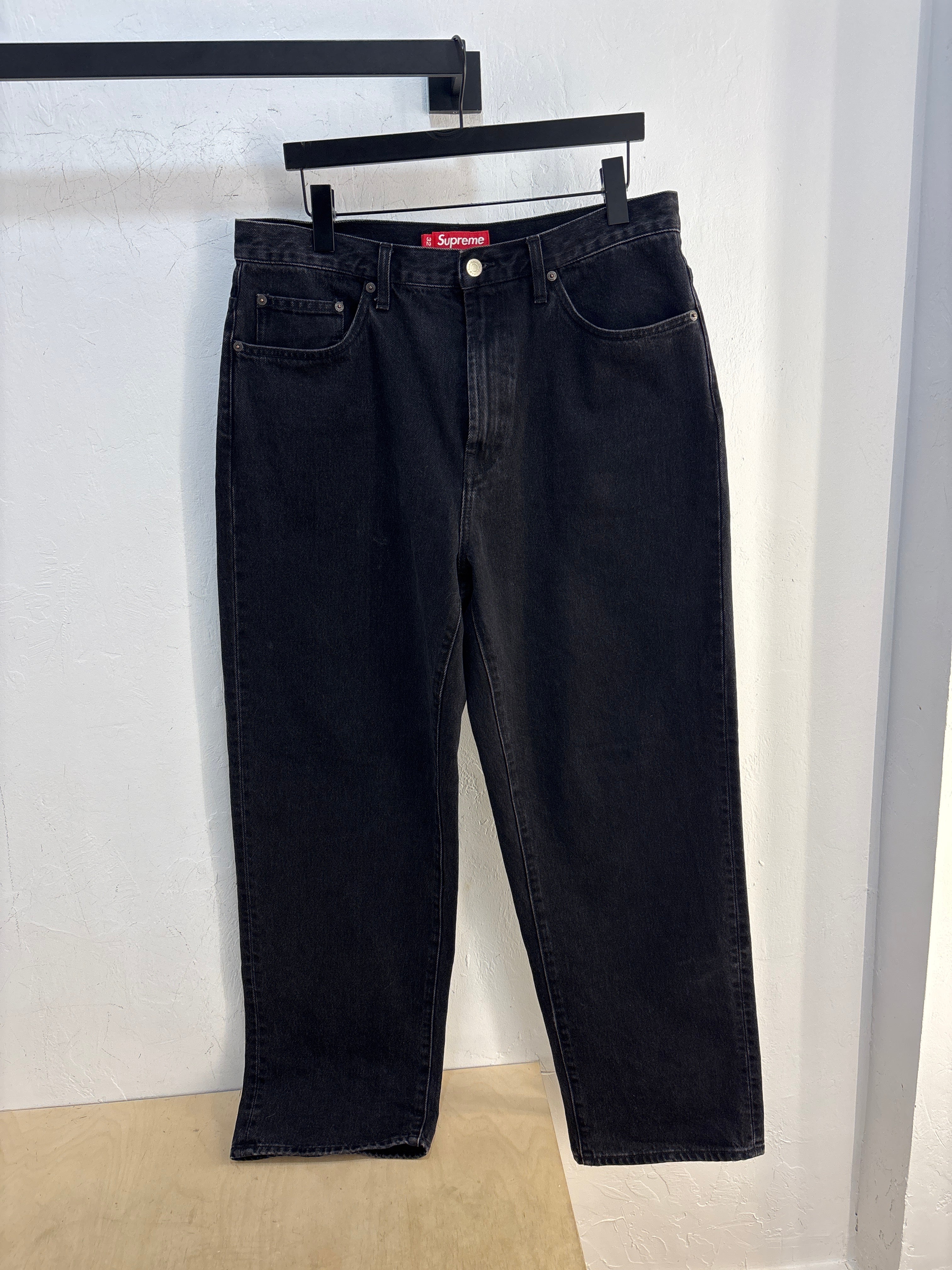 Supreme Script Baggy Denim - Size 32