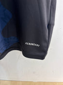 2024 Manchester United Pre
Match Kit - Size M/L