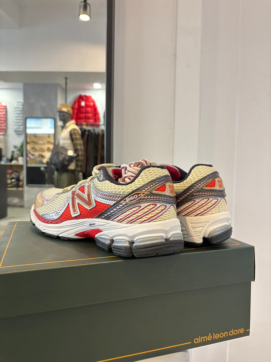 New Balance 860 Aimé Léon Doré