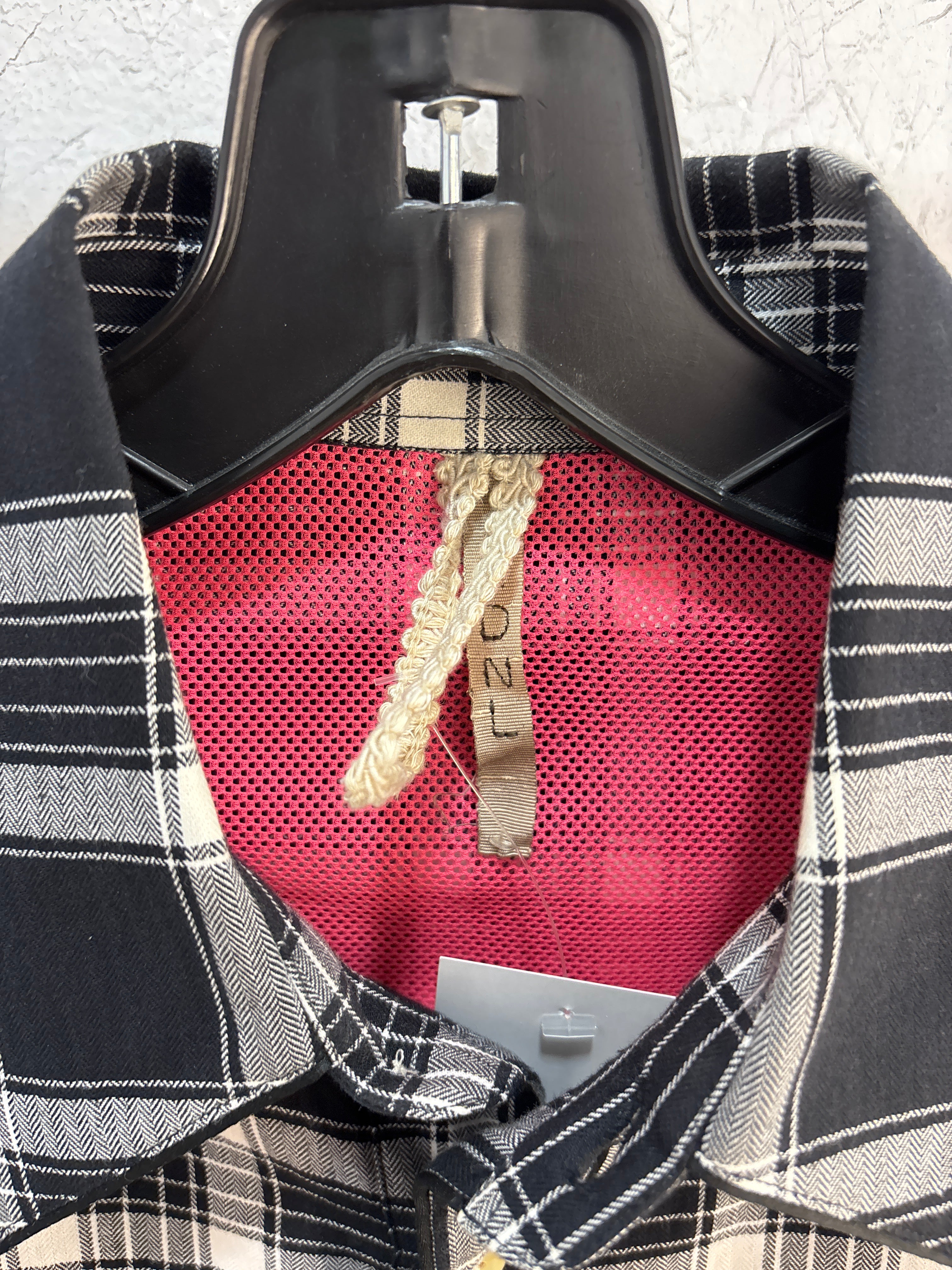 DNL Plaid Flannel - Size L