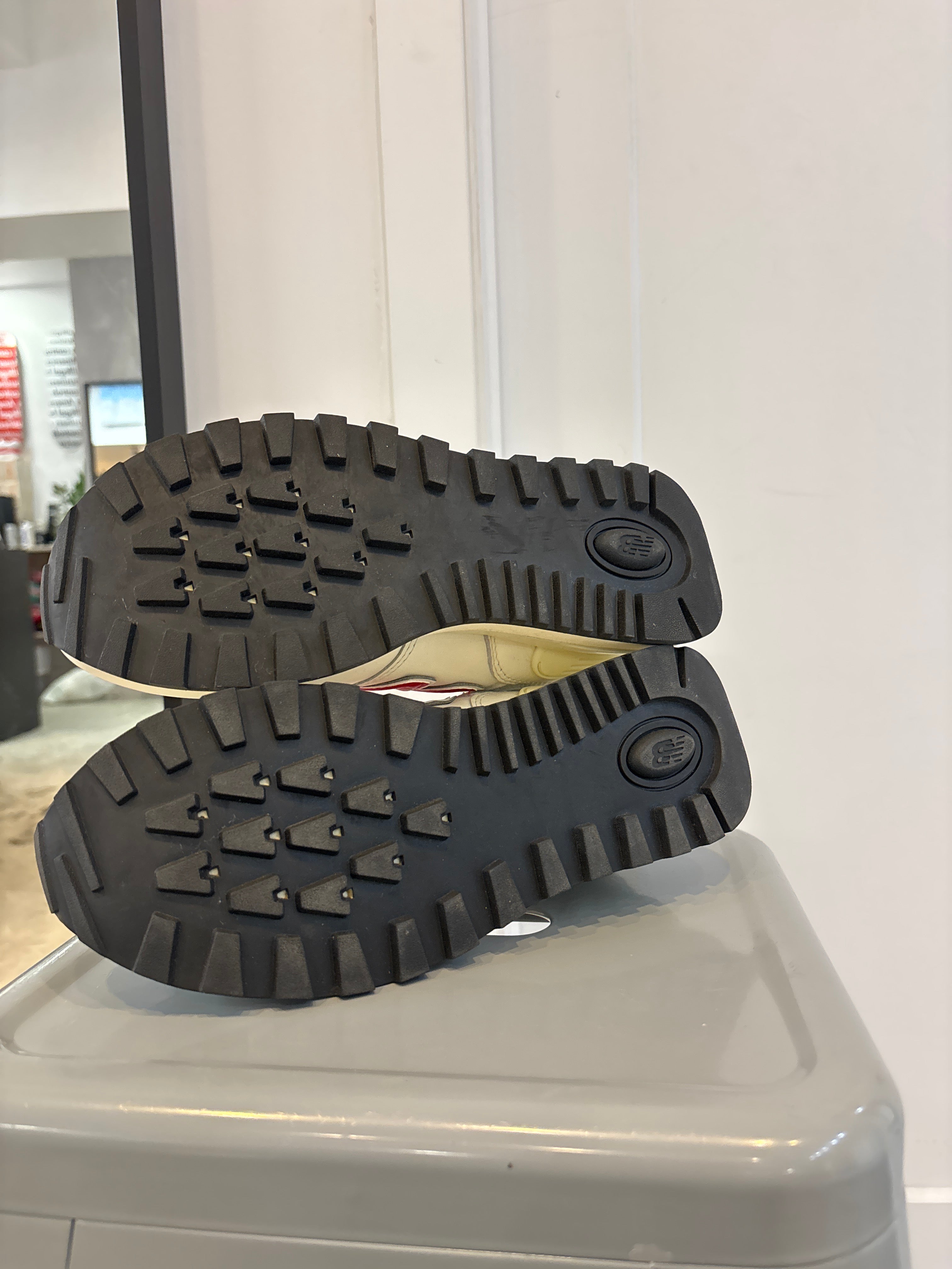 NEW New Balance 574 Angora - 8.5US