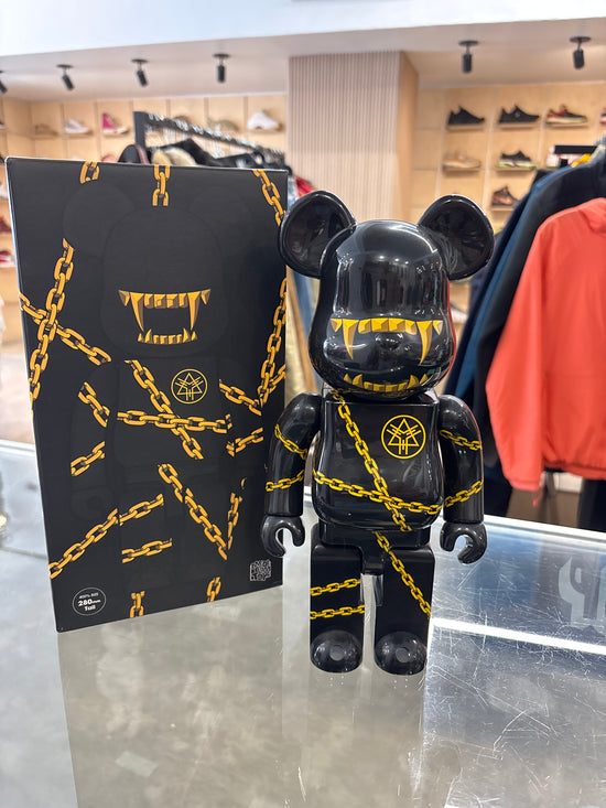 Bearbrick Mishka long 400%