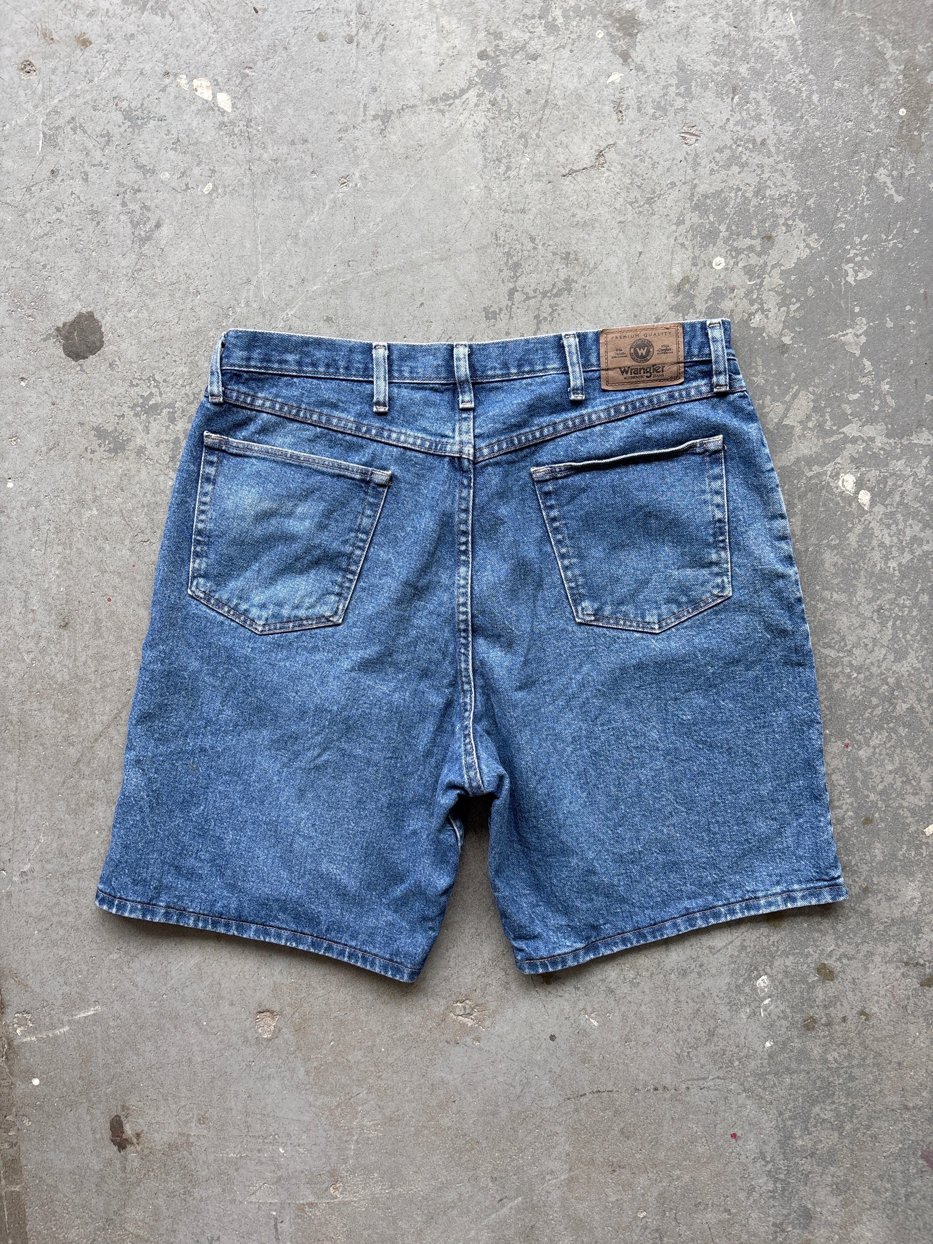 Wrangler Dark wash  denim short - Sz 38