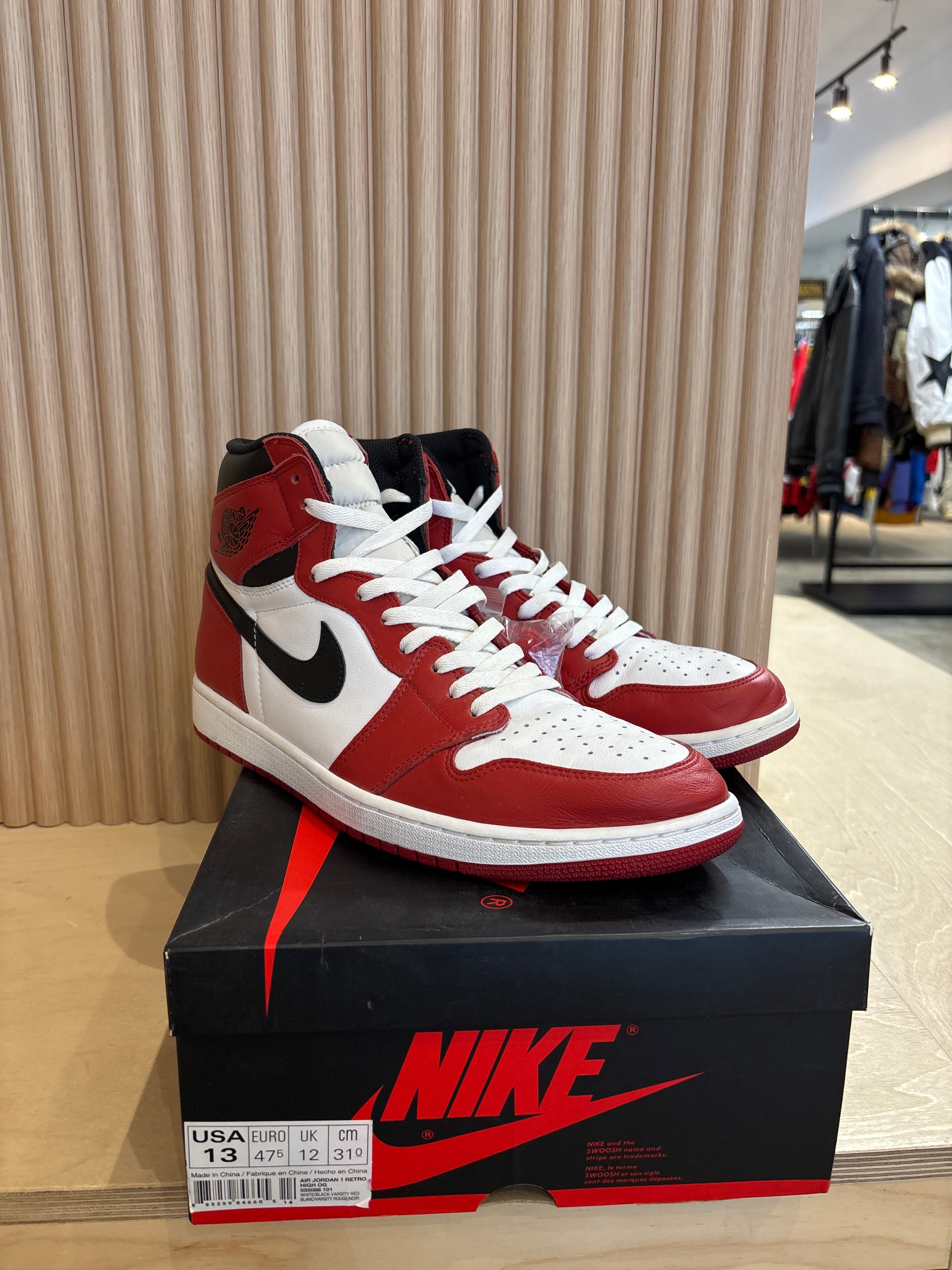 Jordan 1 Chicago 2015 - Size 13US