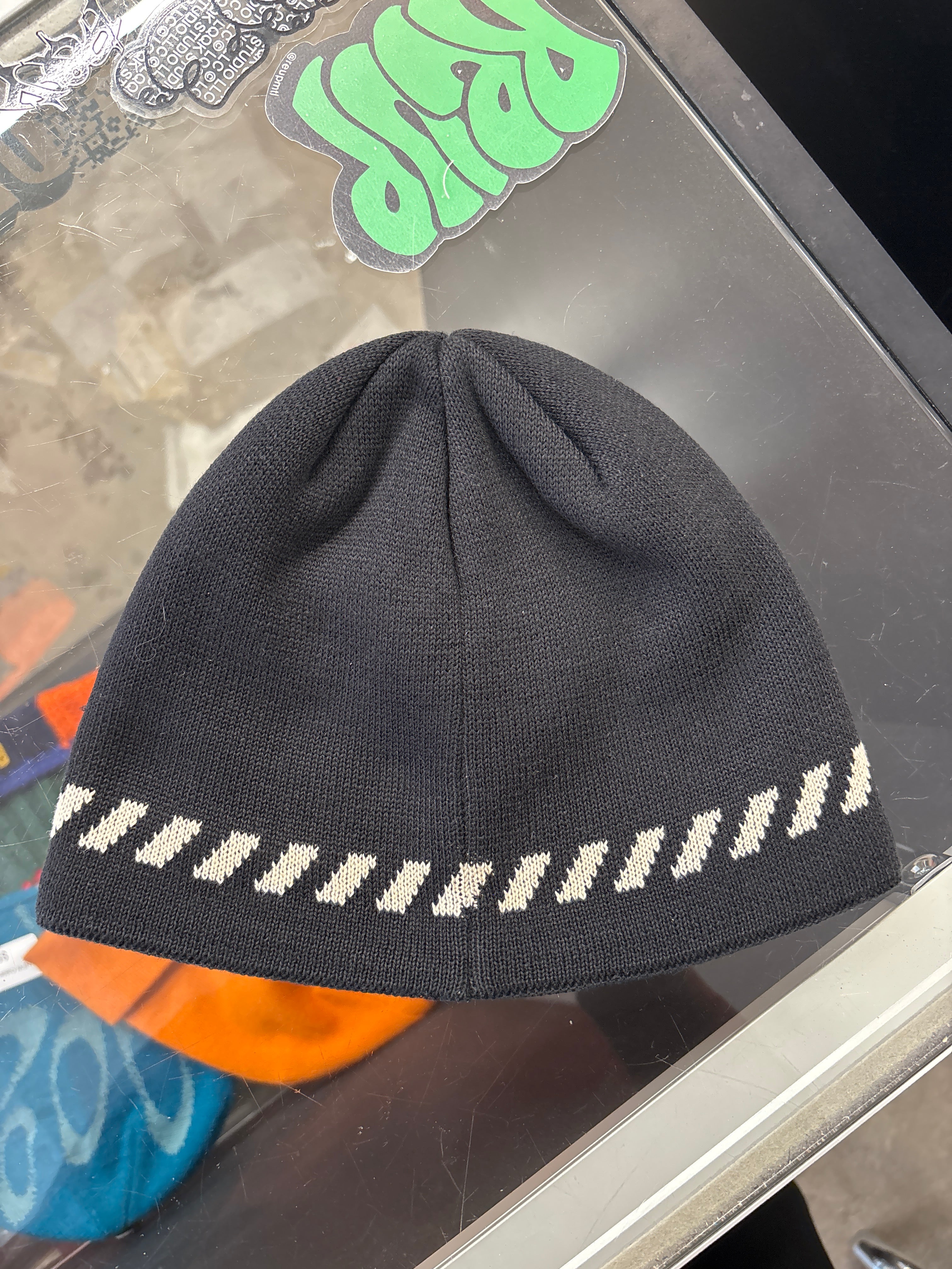 Y2K Descent Black Skully