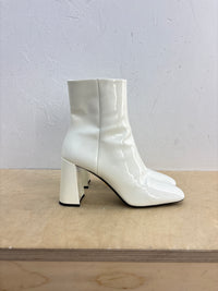 Prada white Vernice Heels - Size 38 euro