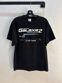 Y2K Une Galaxie près de chez vous 2 tee - Size M