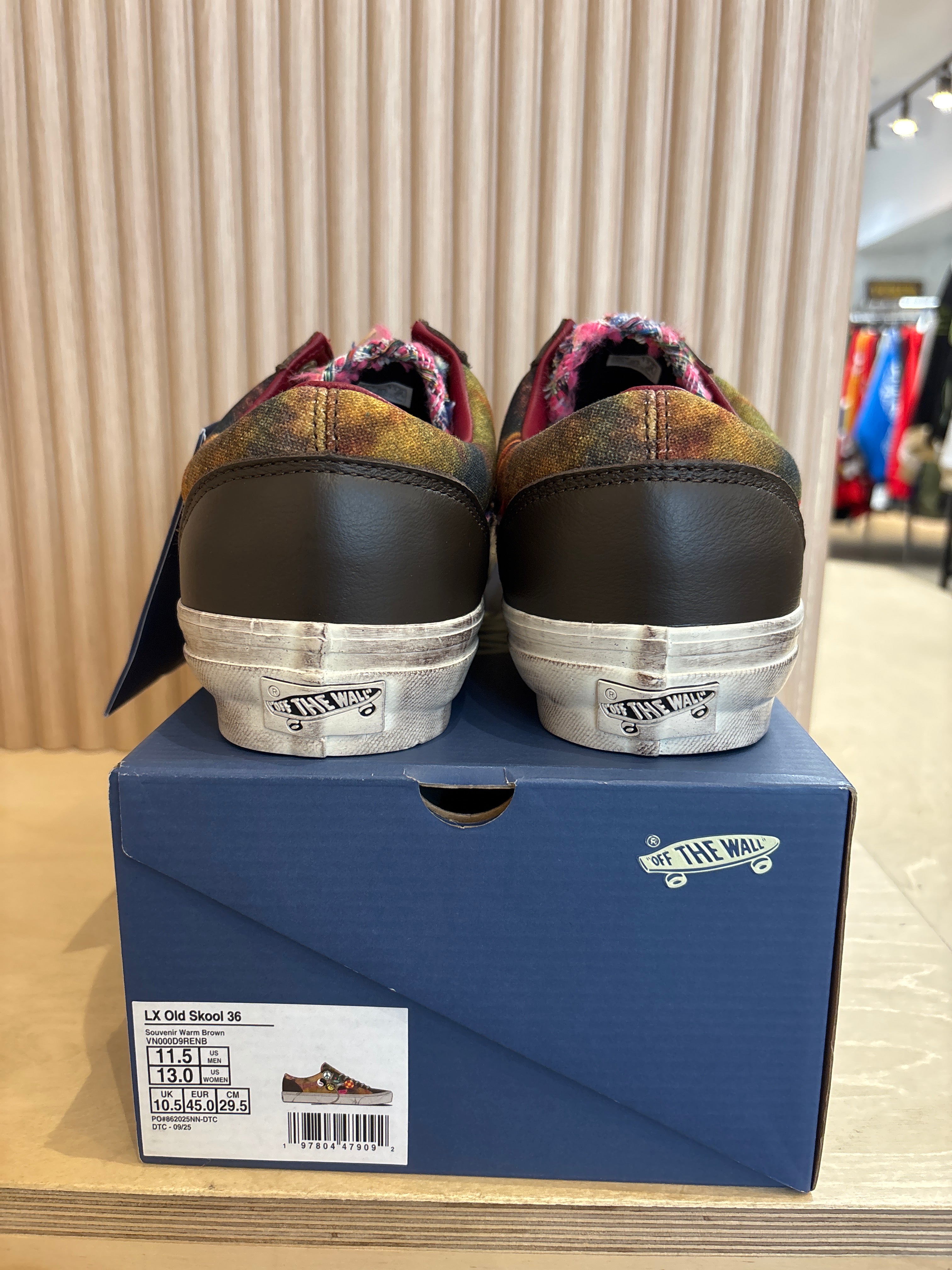 NEW Vans Old Skool Souvenir - Size 11.5