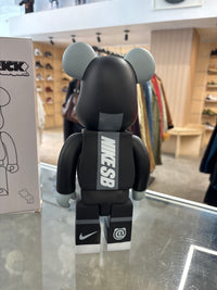 Bearbrick Nike SB 400%
