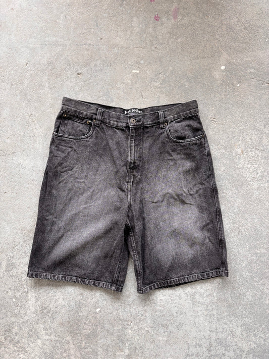 Footlocker Black denim short - Sz 38