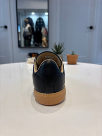 NEW Adidas BW Army Black & Gum