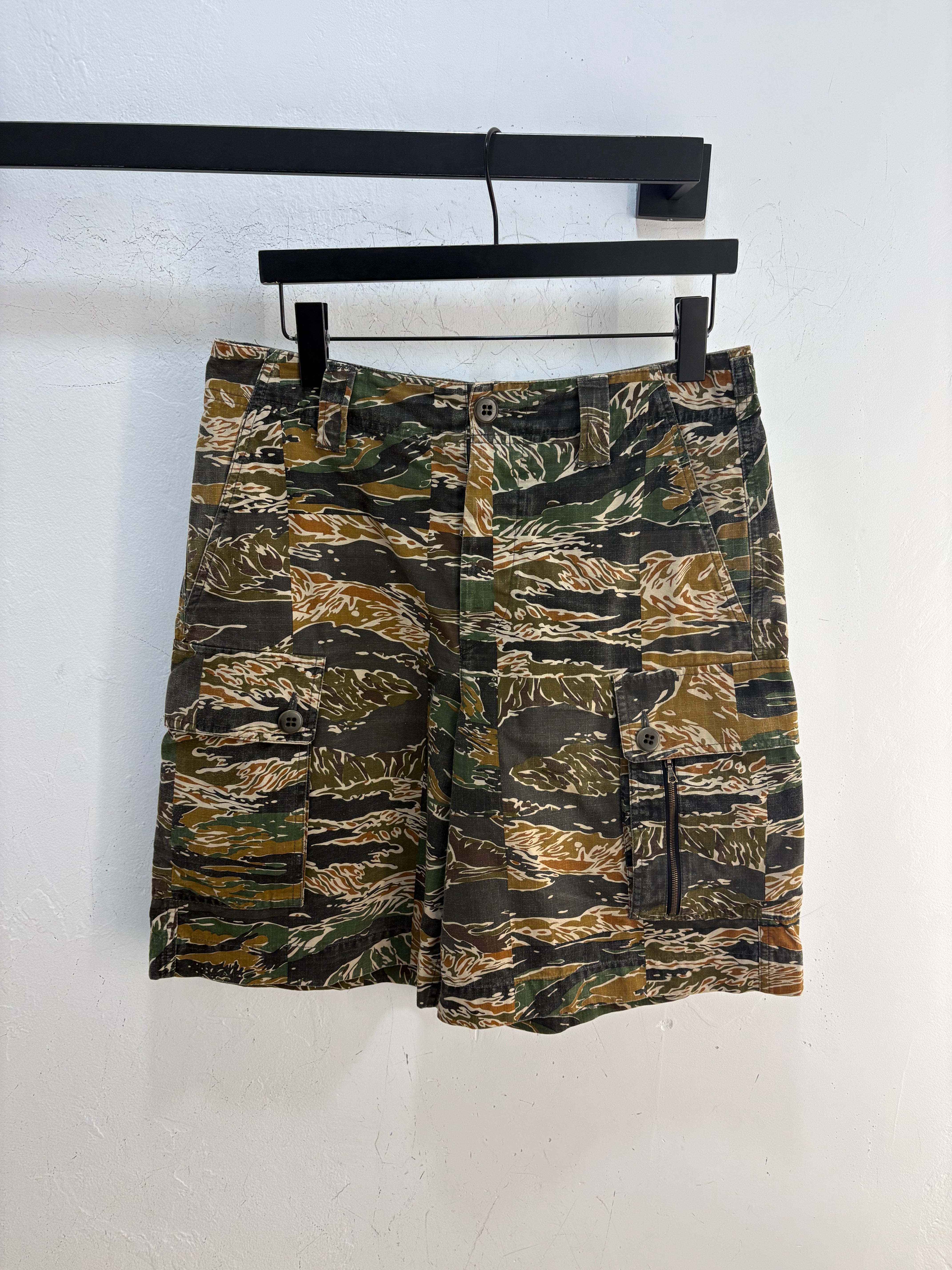 Dries Van Noten Tiger Cargo Shorts - 30
