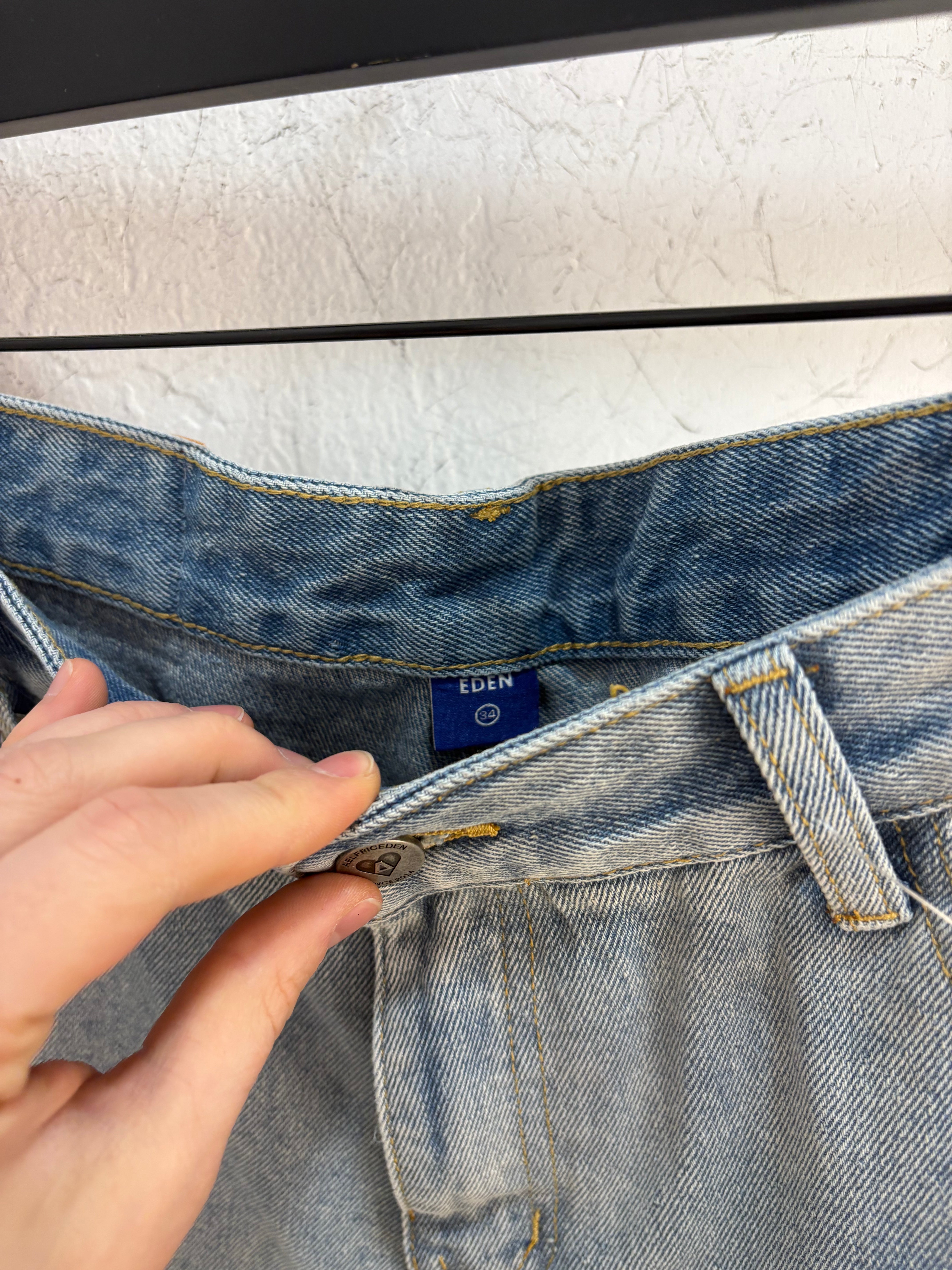 AelfricEden Pearlized jorts - size 34