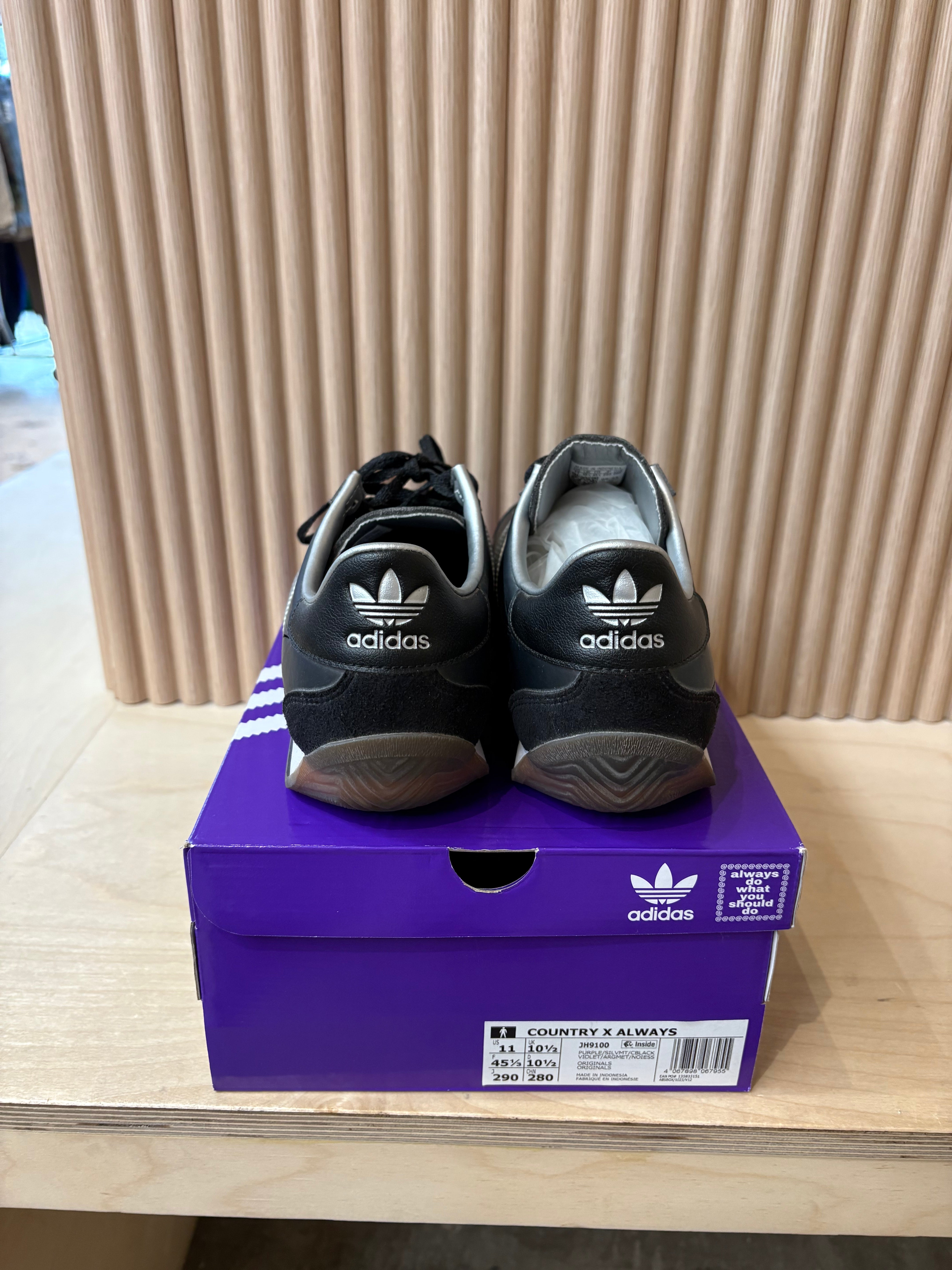 Adidas JH9100 Country II x Always