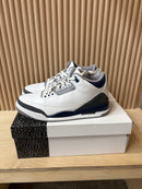 Air Jordan 3 Retro midnight navy - size 11