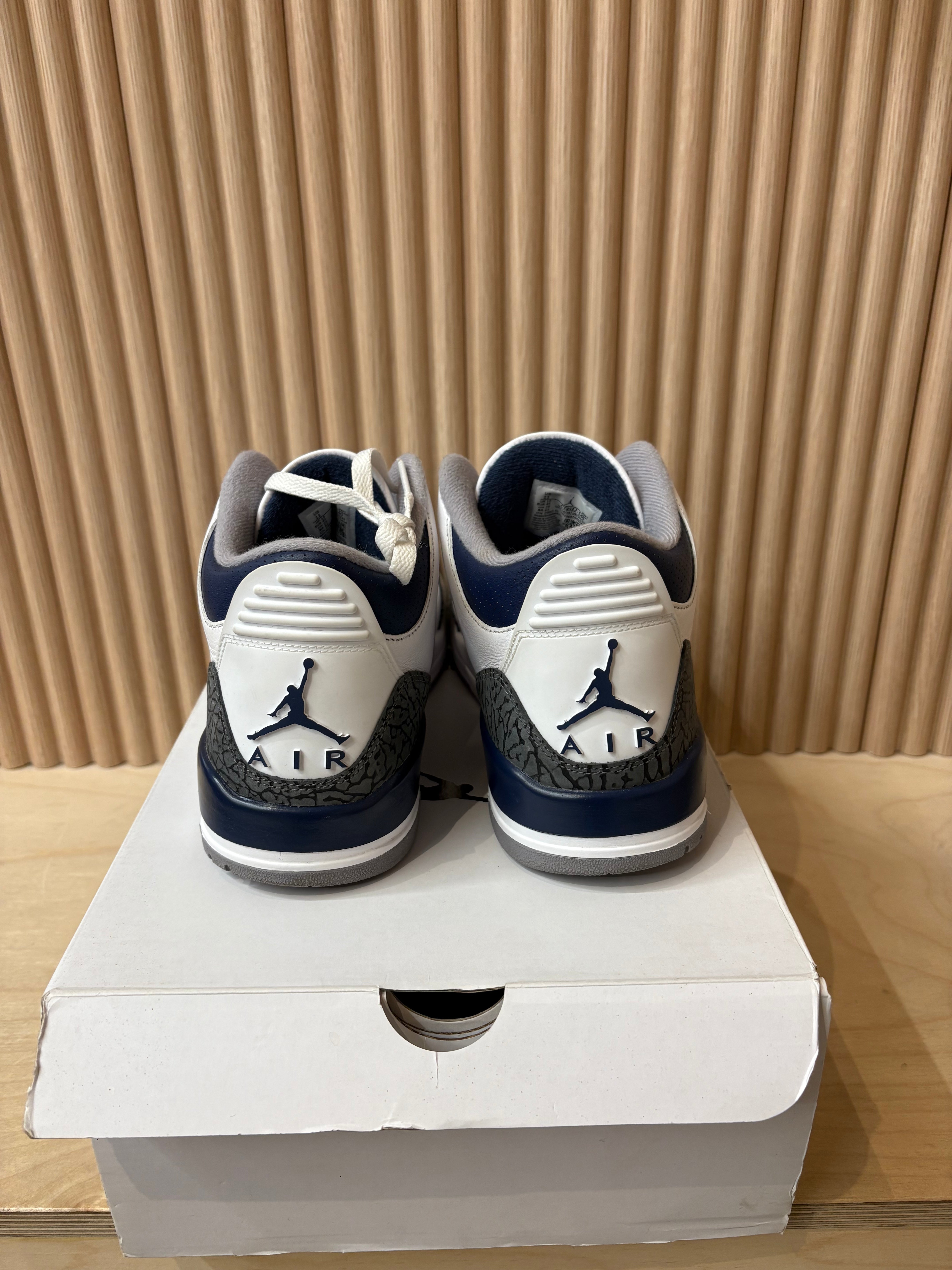 Air Jordan 3 Retro midnight navy - size 11