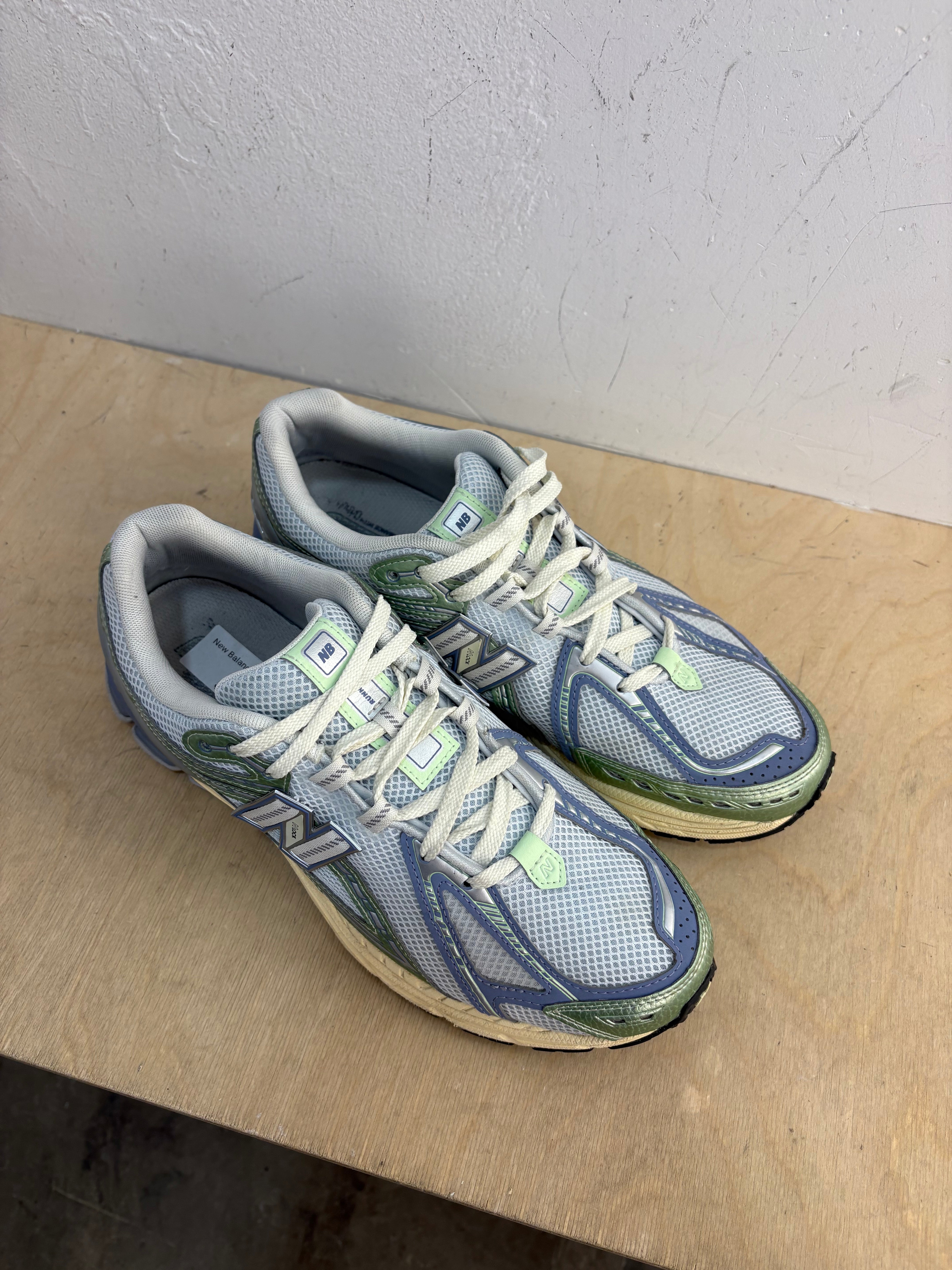New Balance 1906R - size 11