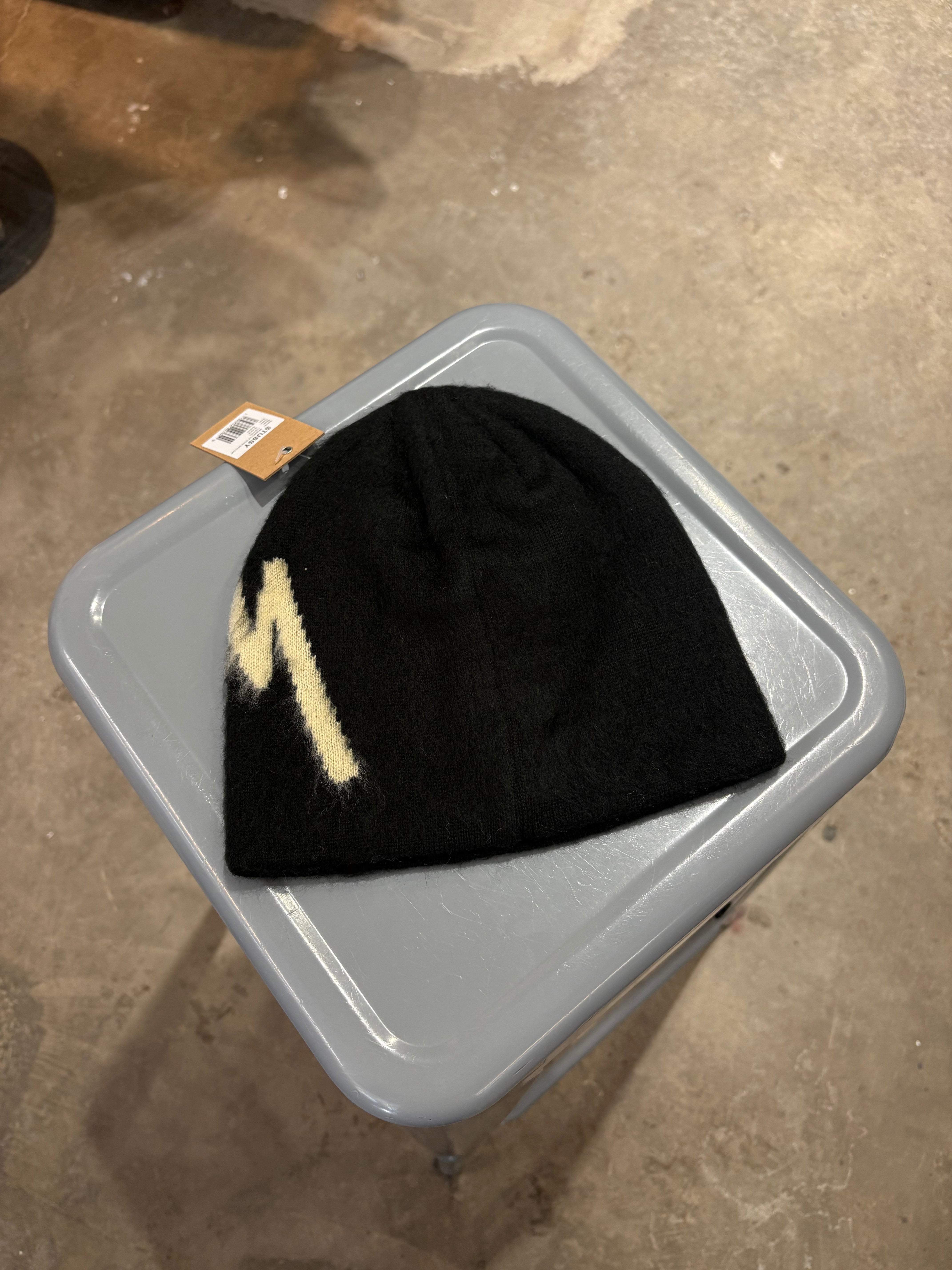 NOUVEAU Stussy Brushed Hair Skully