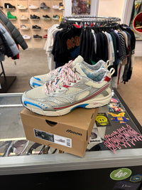 Baskets crème Mizuno MXR - taille 11