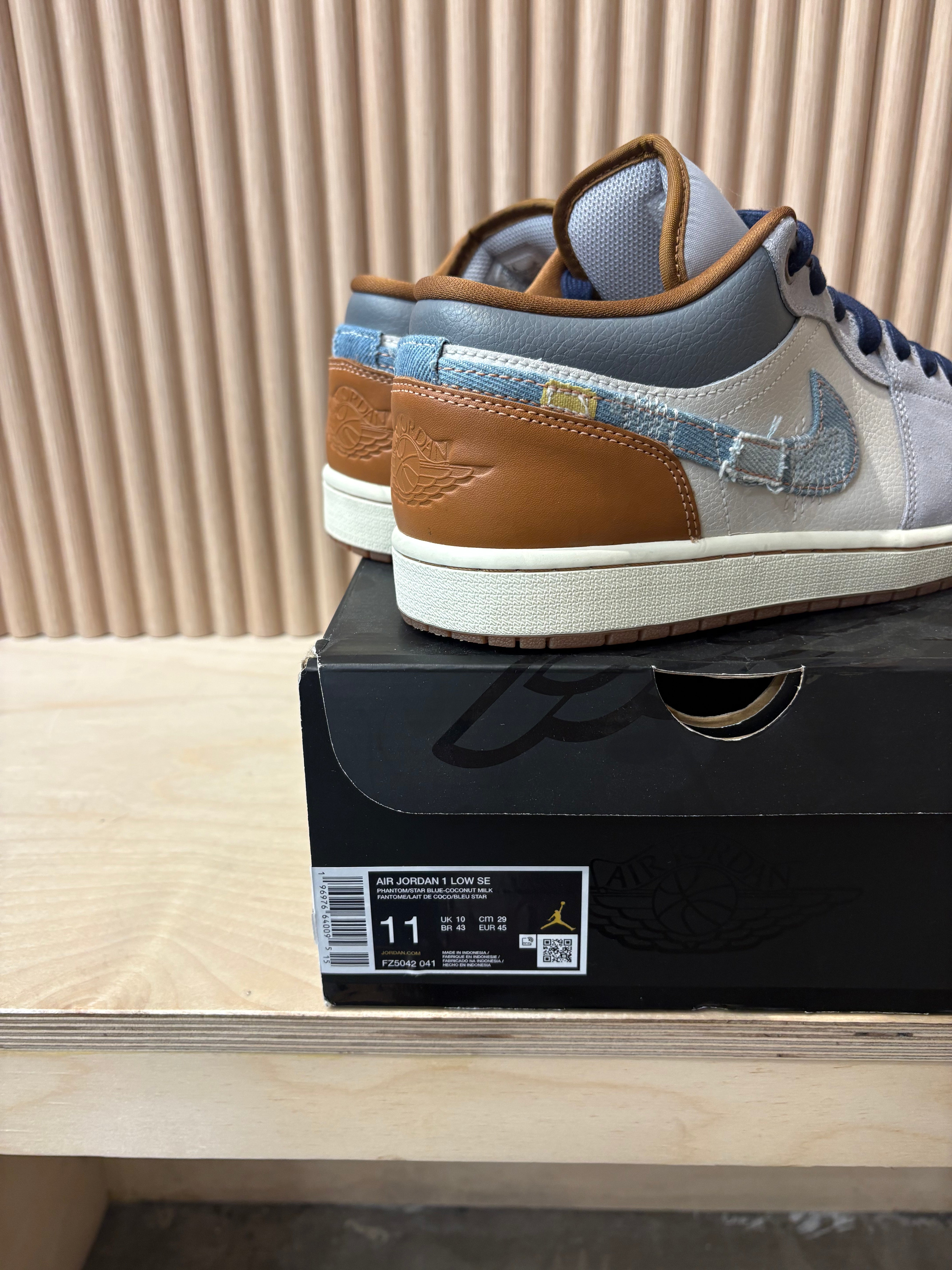 Air Jordan 1 low phantom/coco milk - size 11