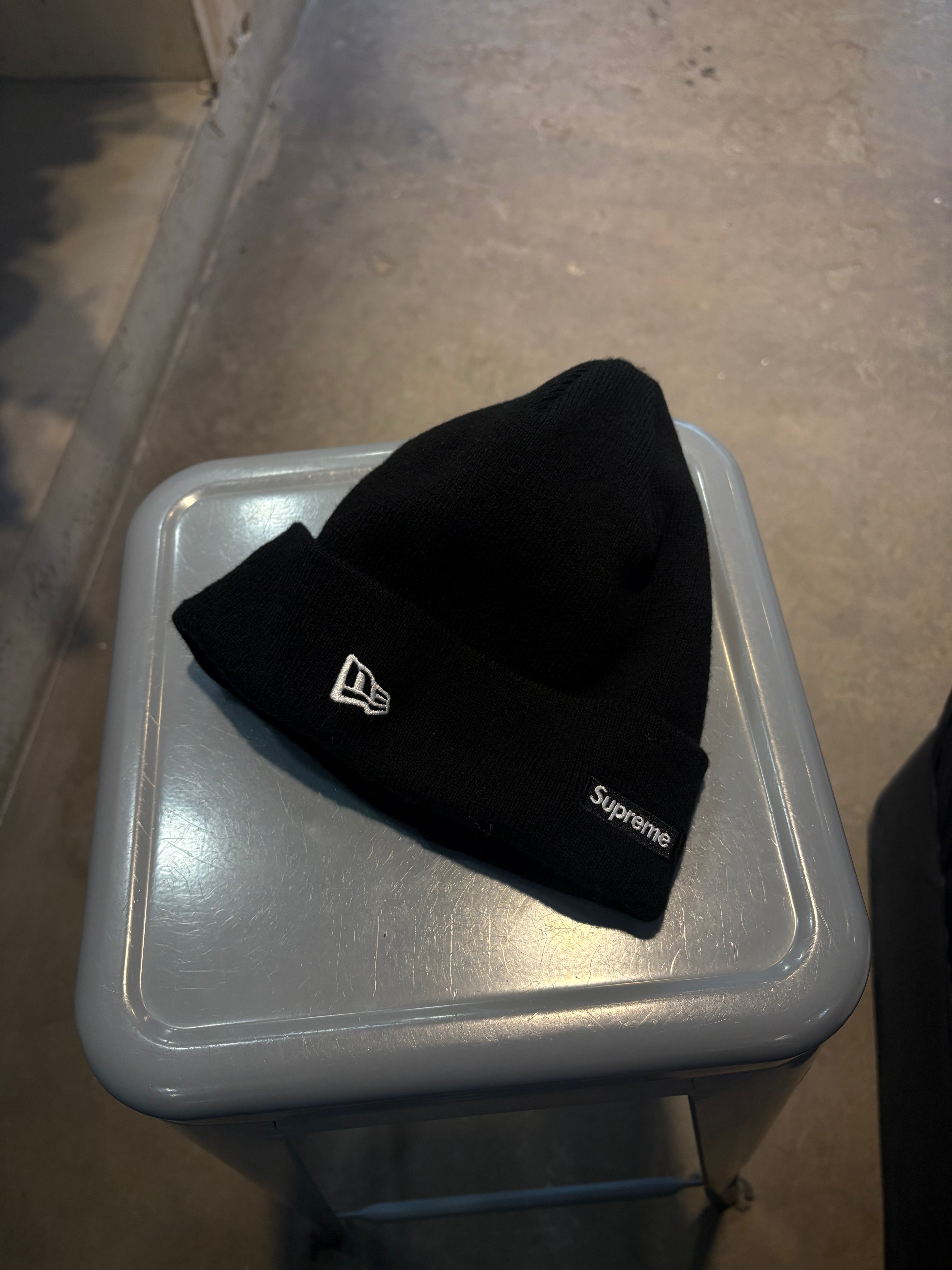Supreme x New Era black "S" beanie