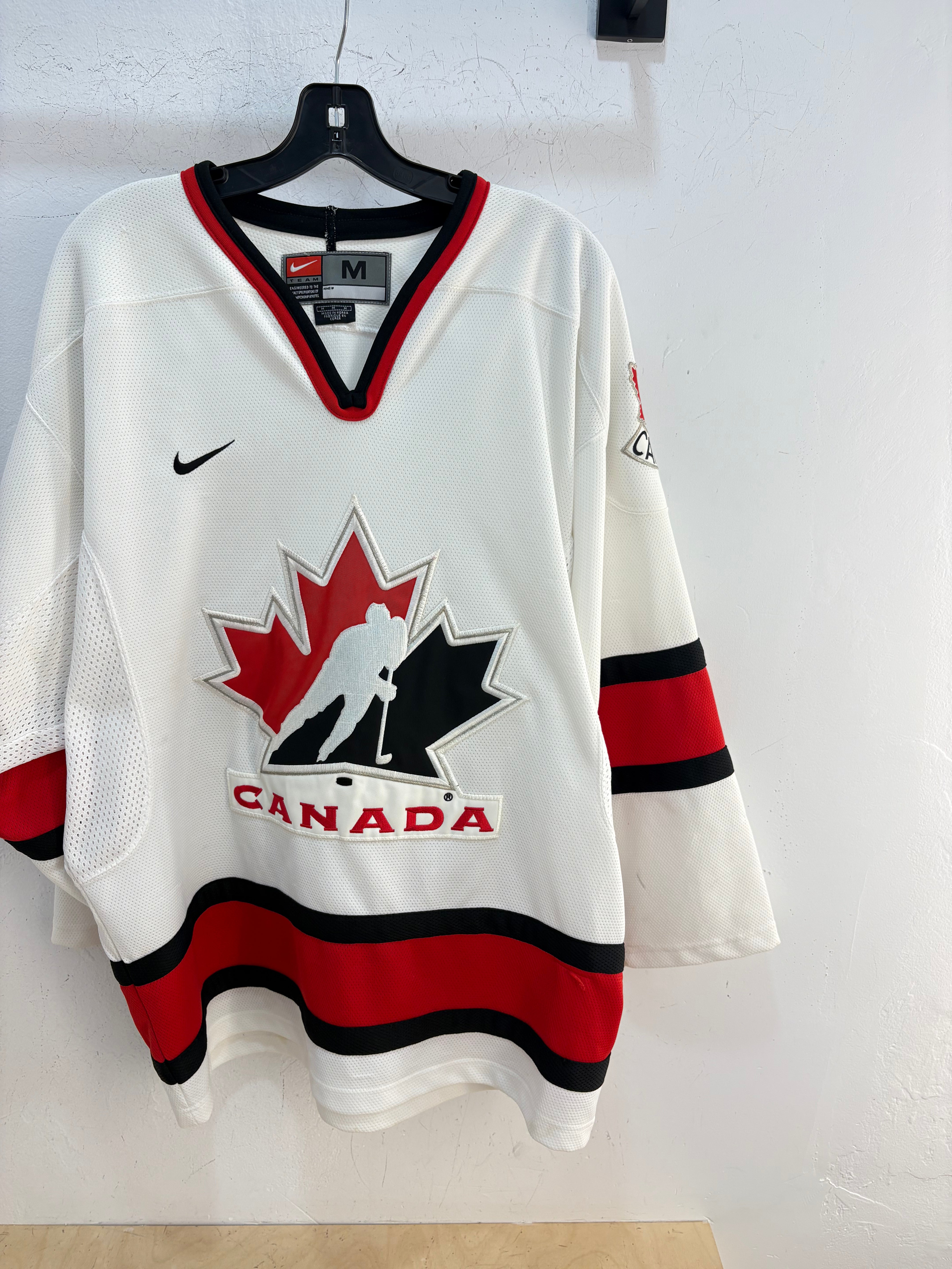 Y2k Nike team canada jersey - size M