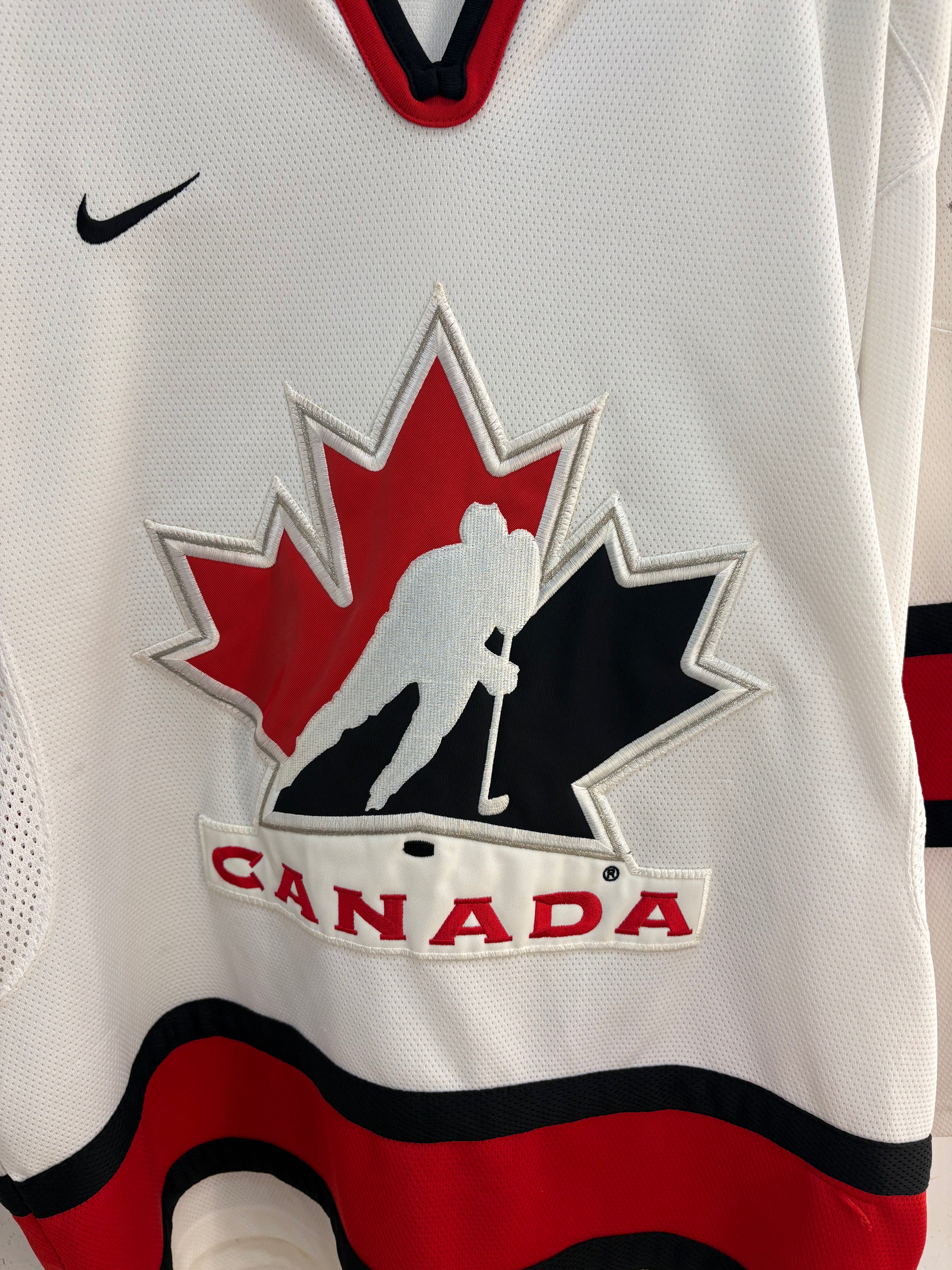 Y2k Nike team canada jersey - size M