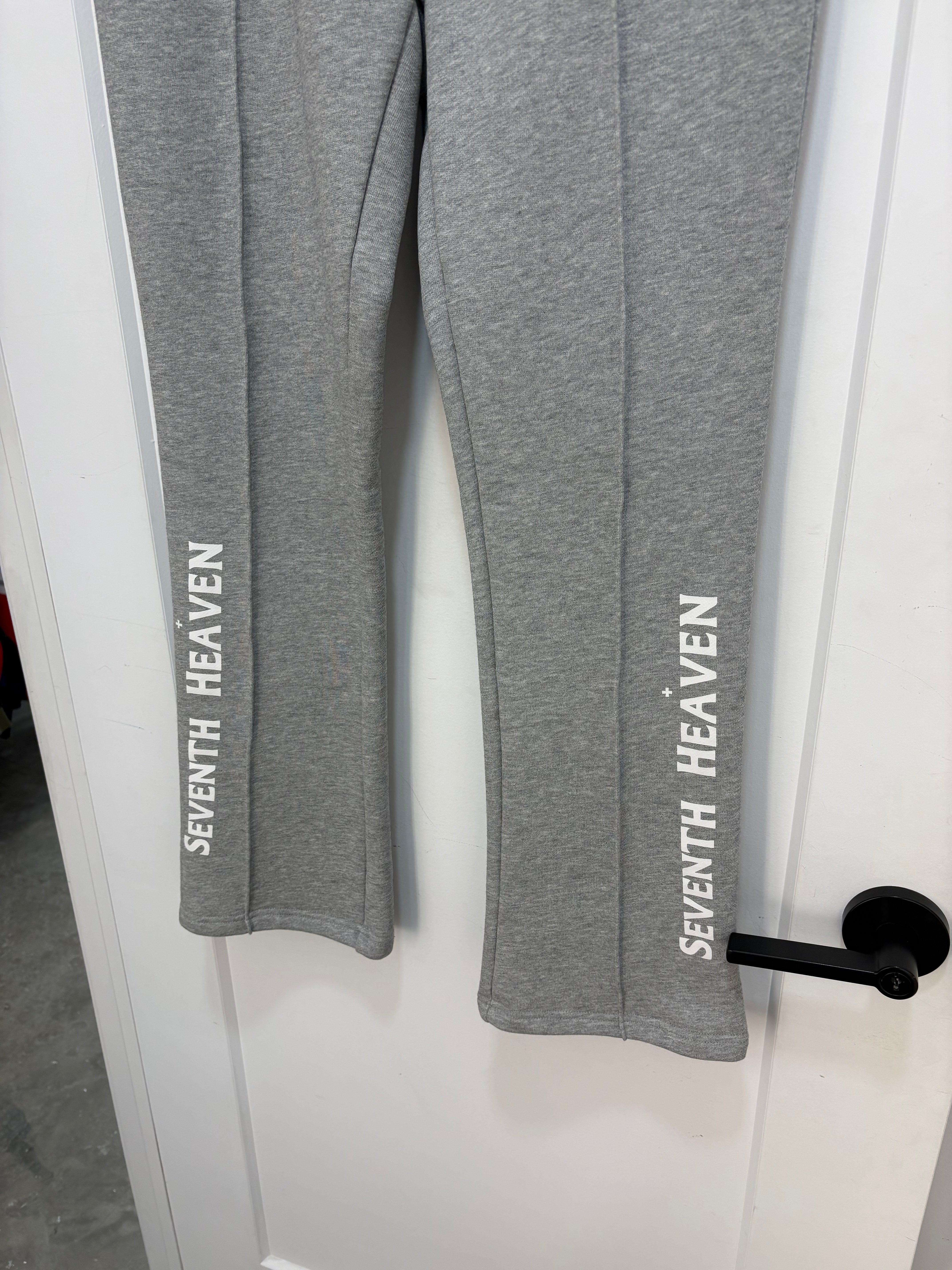 New Seventh Heaven sweatpants - size L