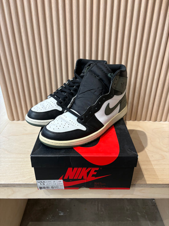 Air Jordan 1 high olive green - size 13