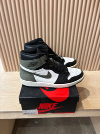 Air Jordan 1 high olive green - size 13