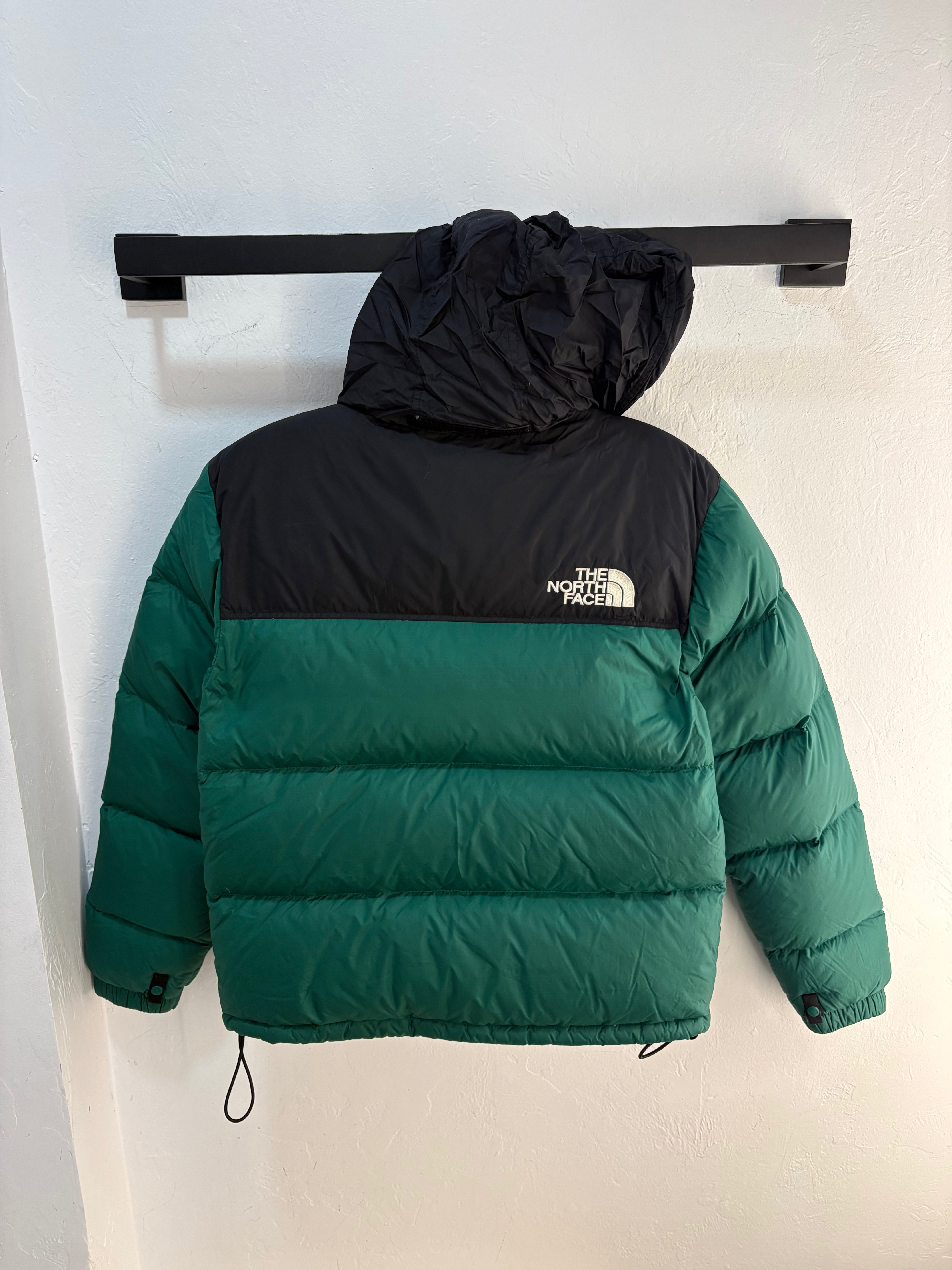 The North Face Nuptse 700 green puffer - size Sw