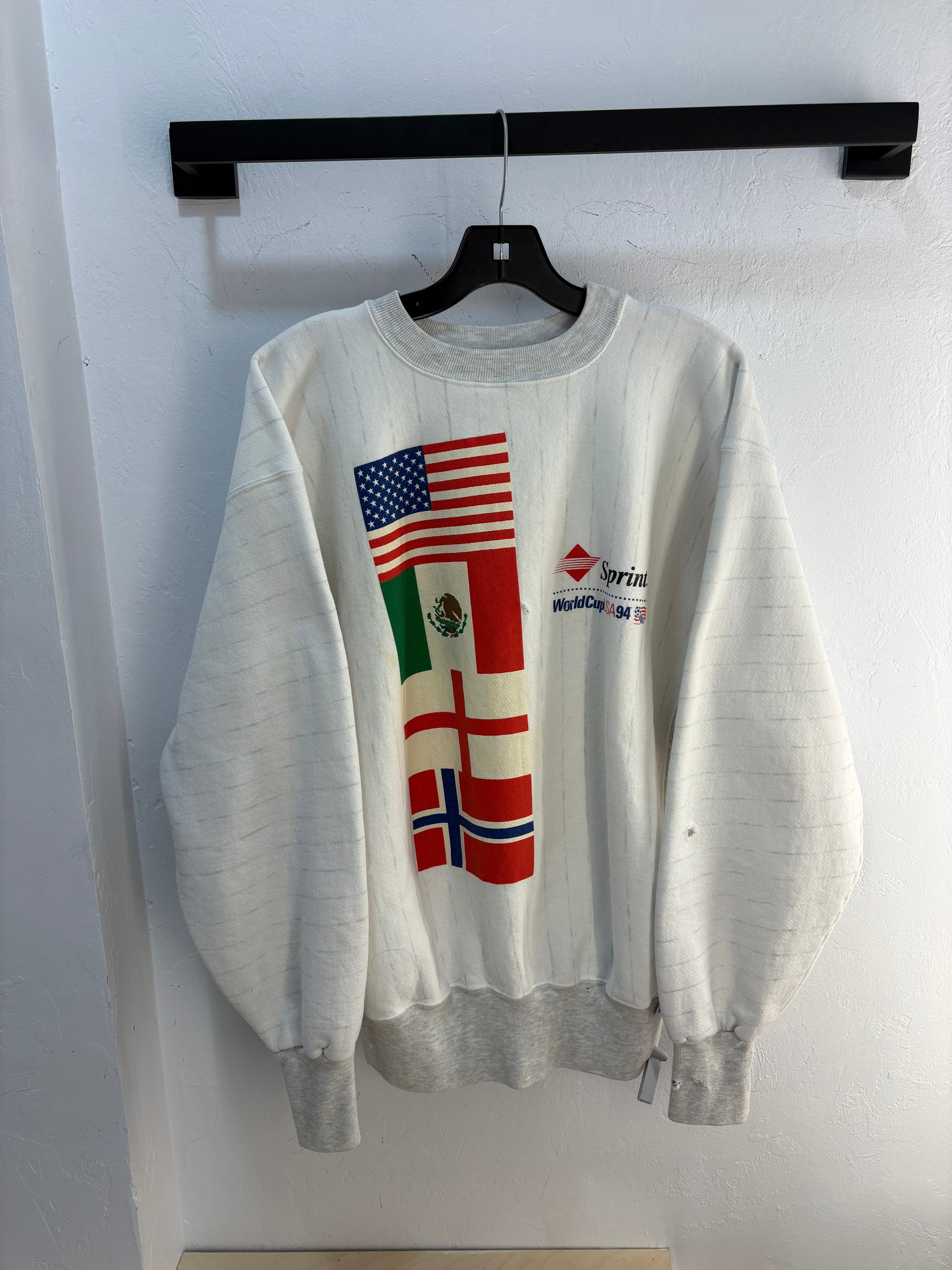 1994 USA world cup flags crewneck - size XL
