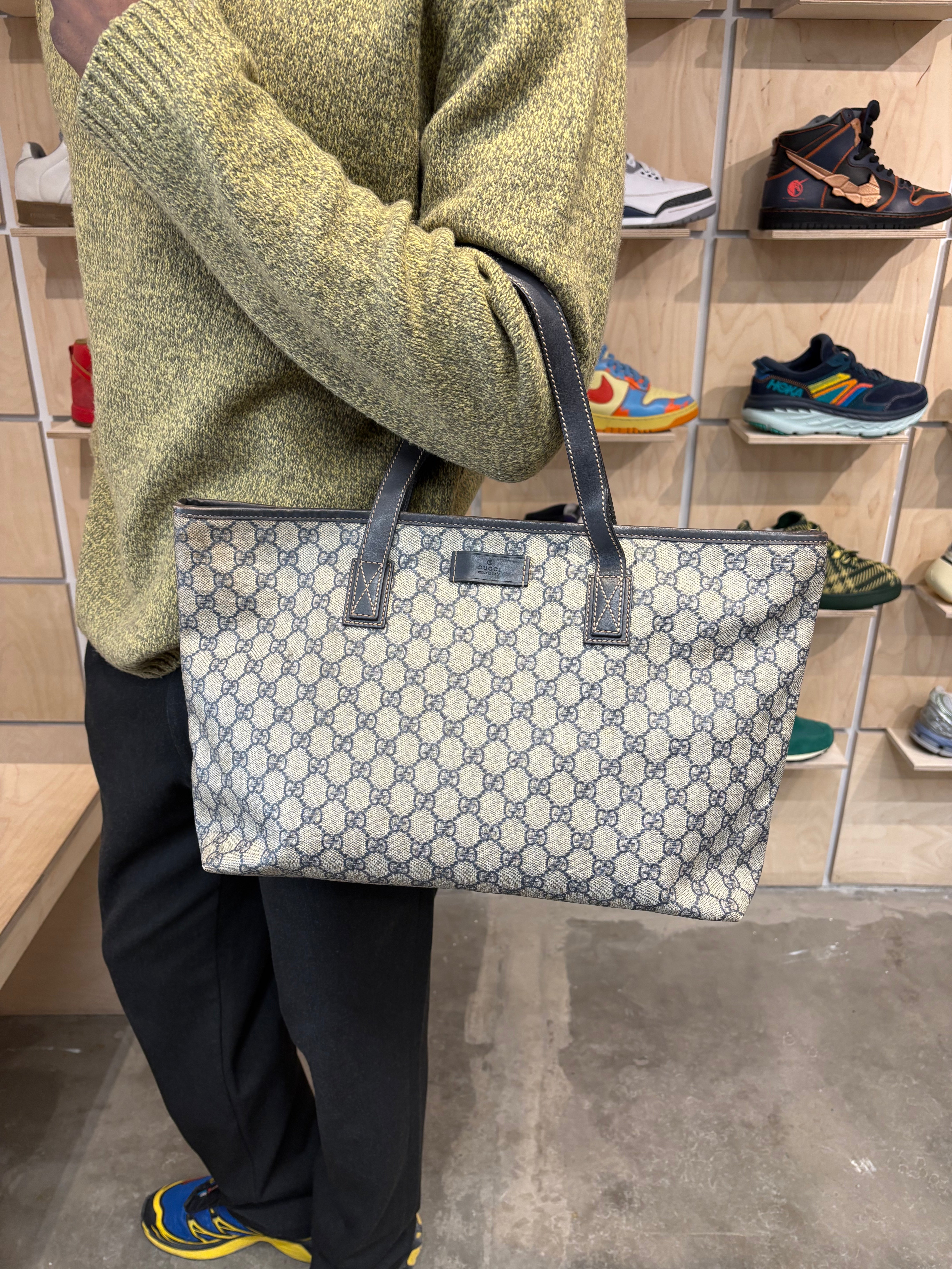 Gucci Monogram leather tote bag
