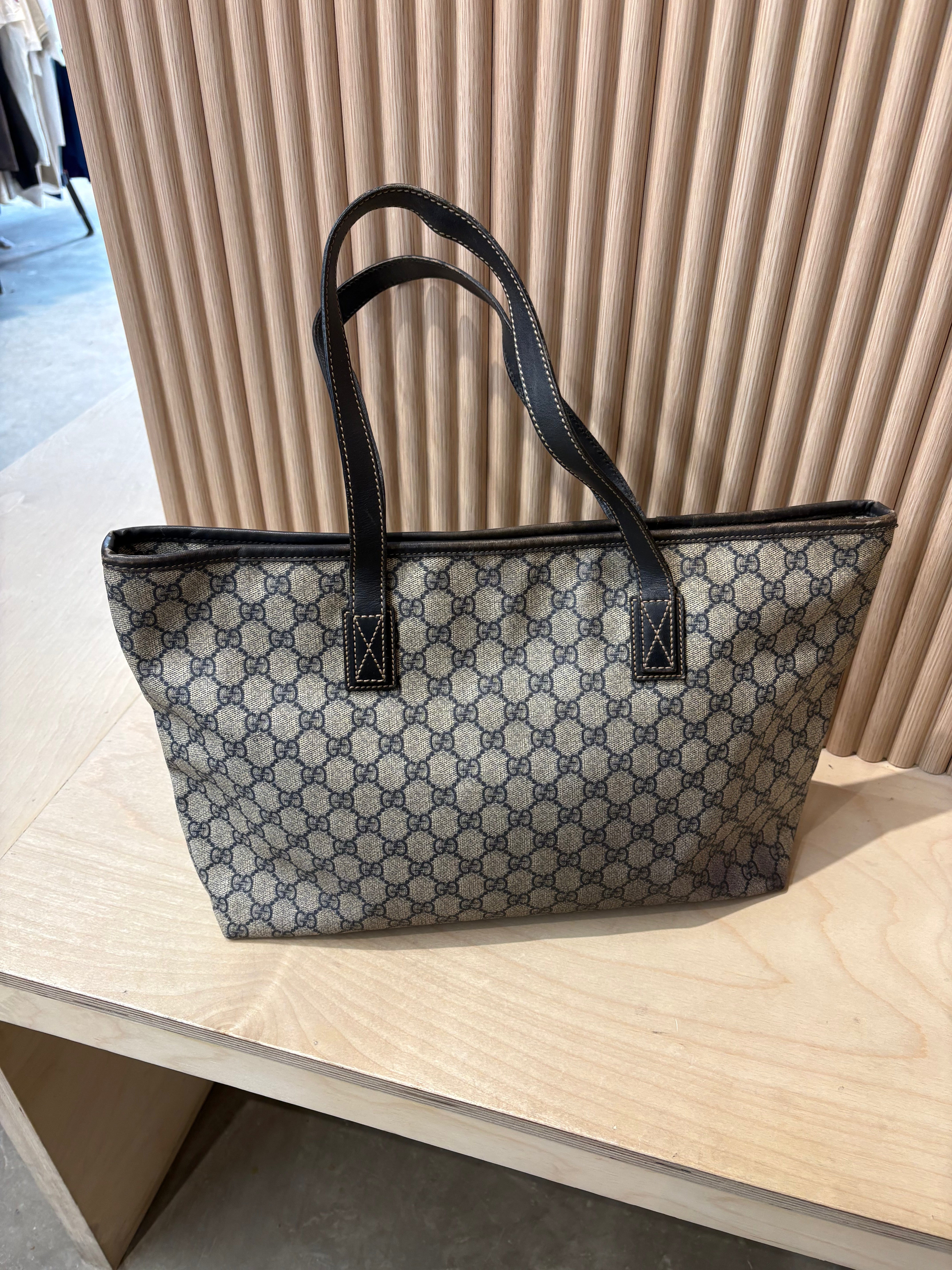 Gucci Monogram leather tote bag