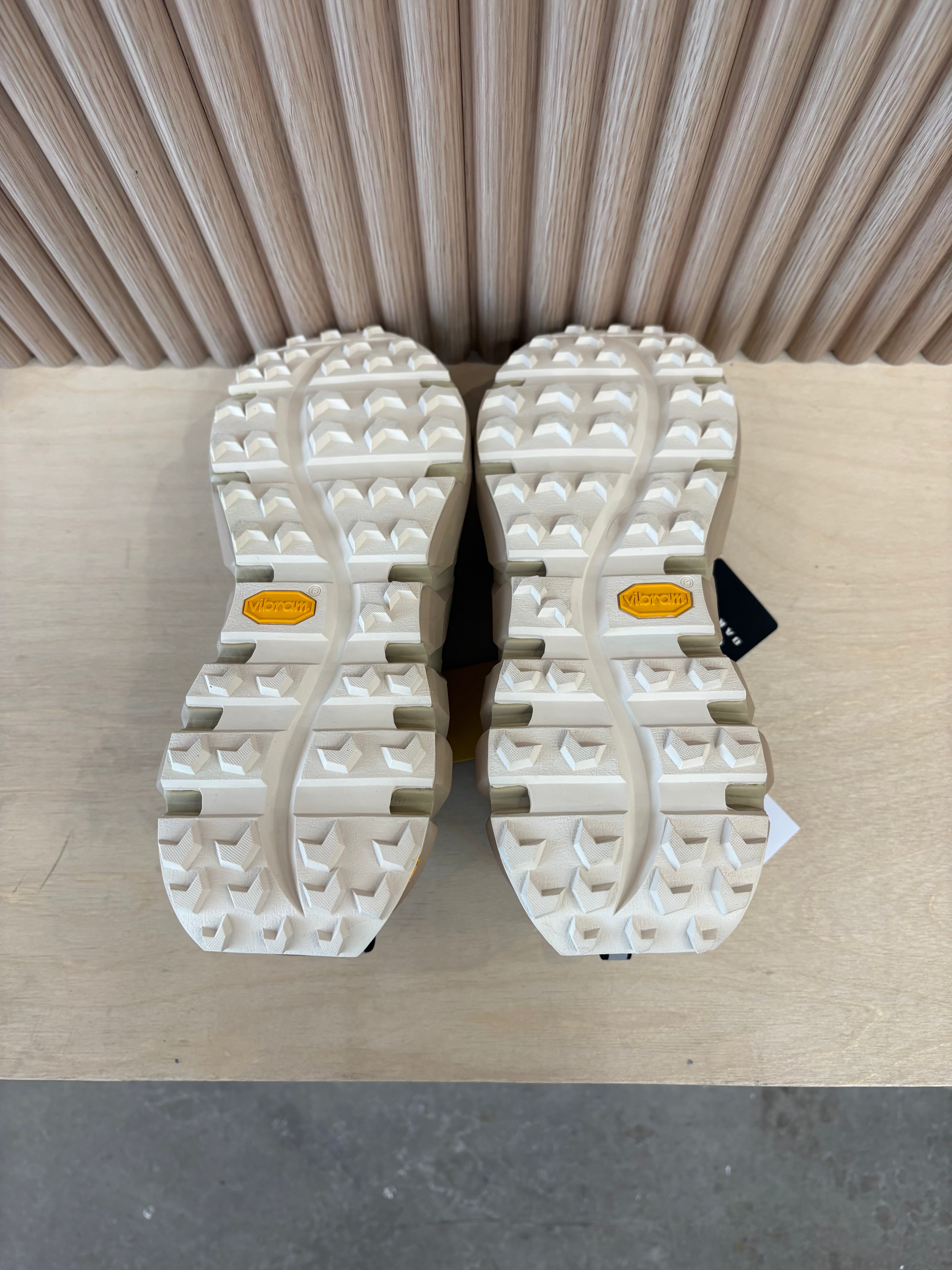 New Oakley light shield - size 8.5