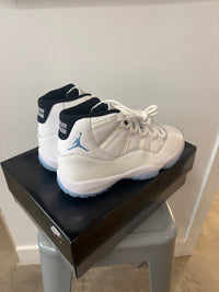 New Jordan 11 legend blue - size 11