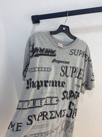 Supreme AOP Spellout logo tee - size XL