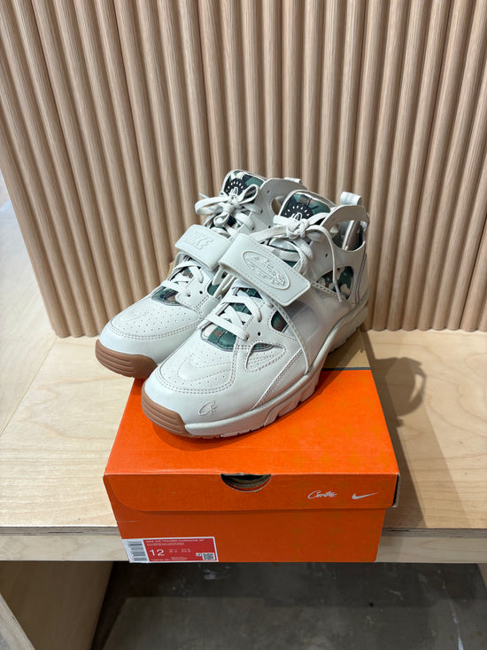 New Nike Huarache x Corteiz light grey sneakers - size 11