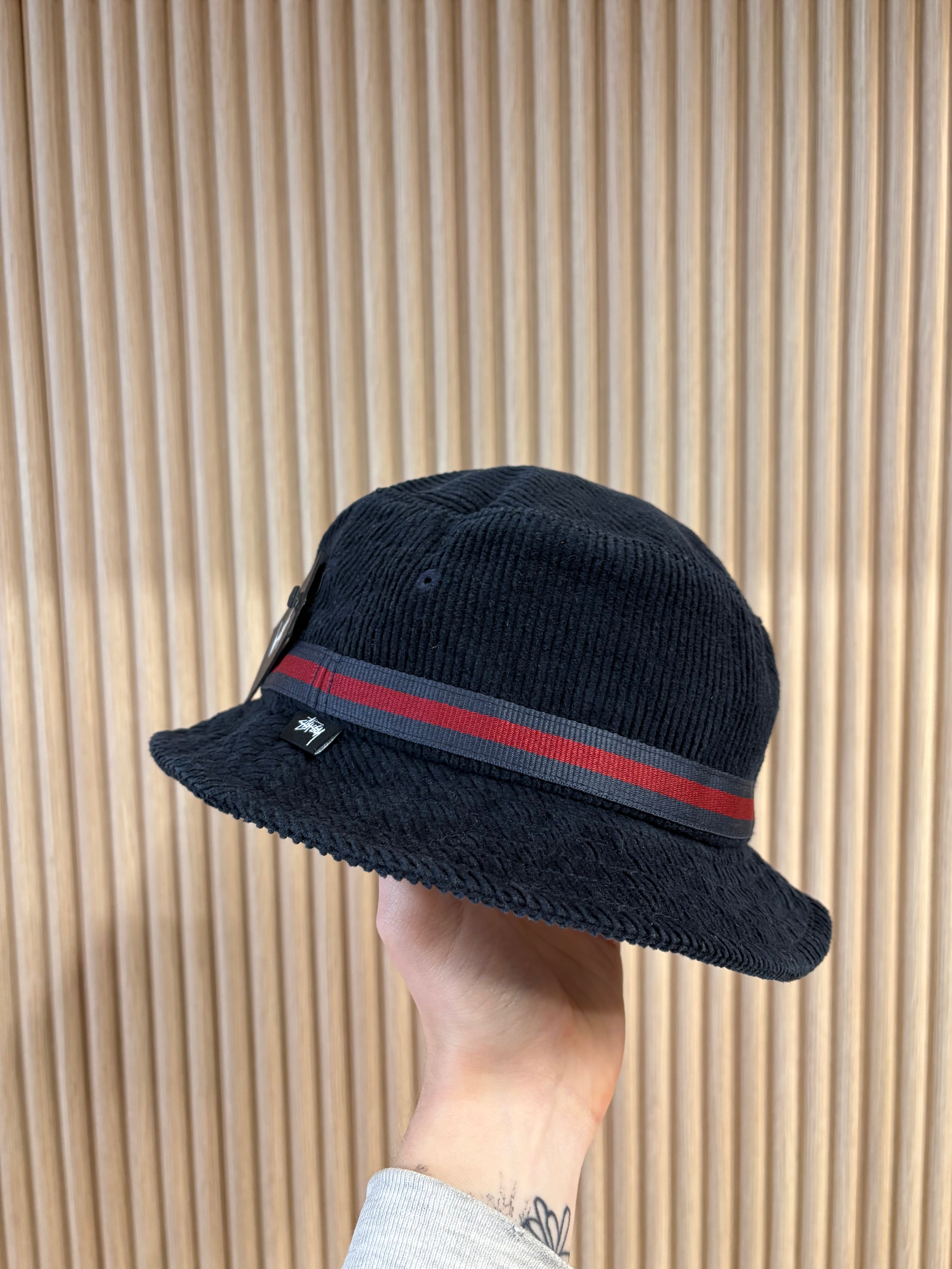 Nouveau bob Stussy en velours côtelé - taille S/M
