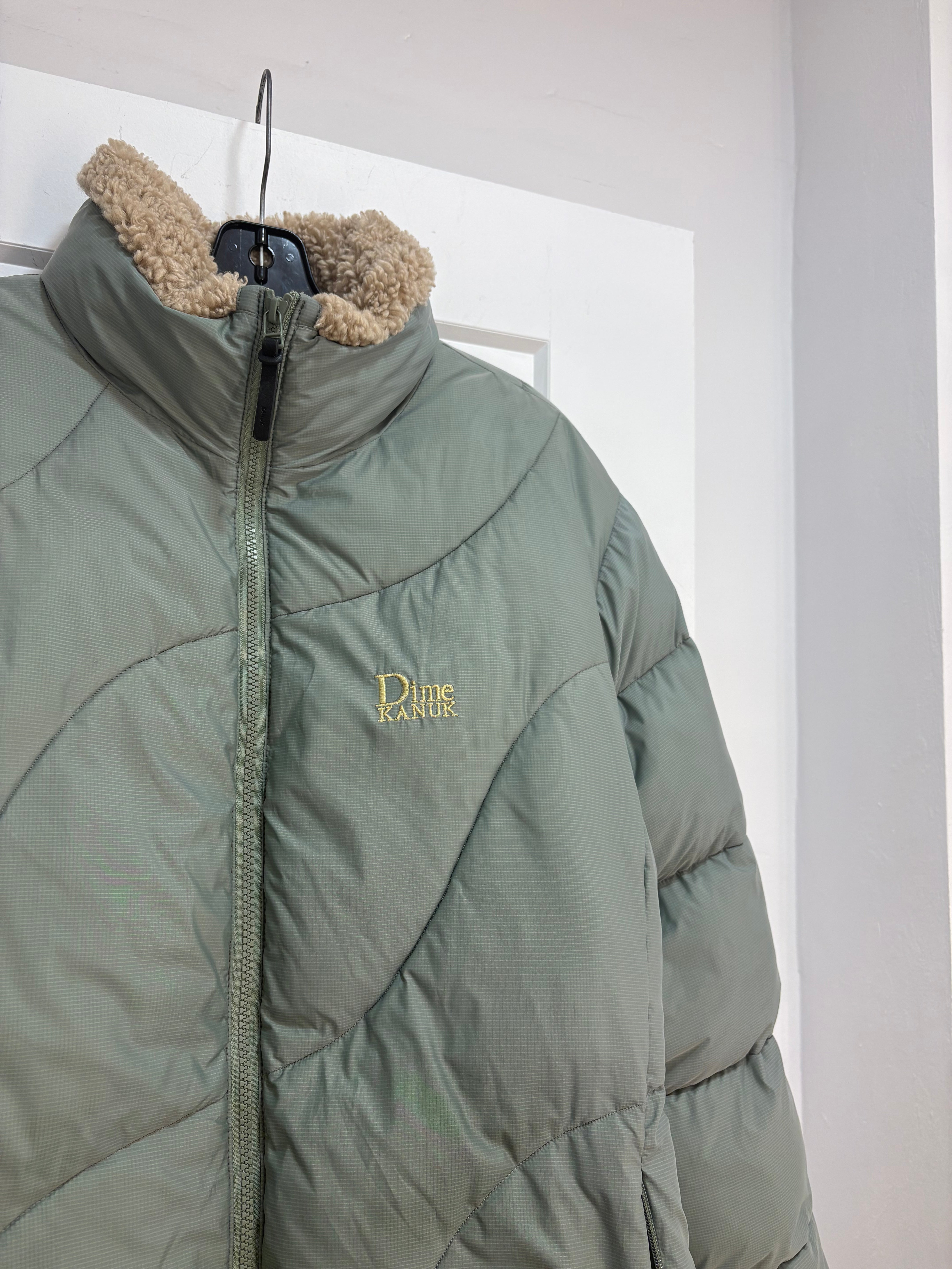 Dime x Kanuk Sage logo puffer jacket - size L